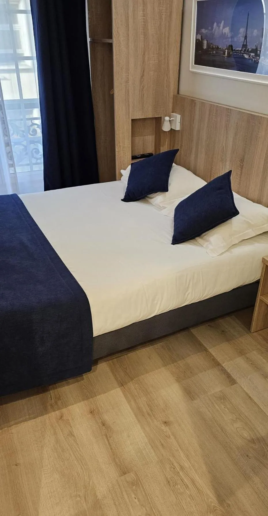 Bedroom, Bed in Hôtel Mazagran