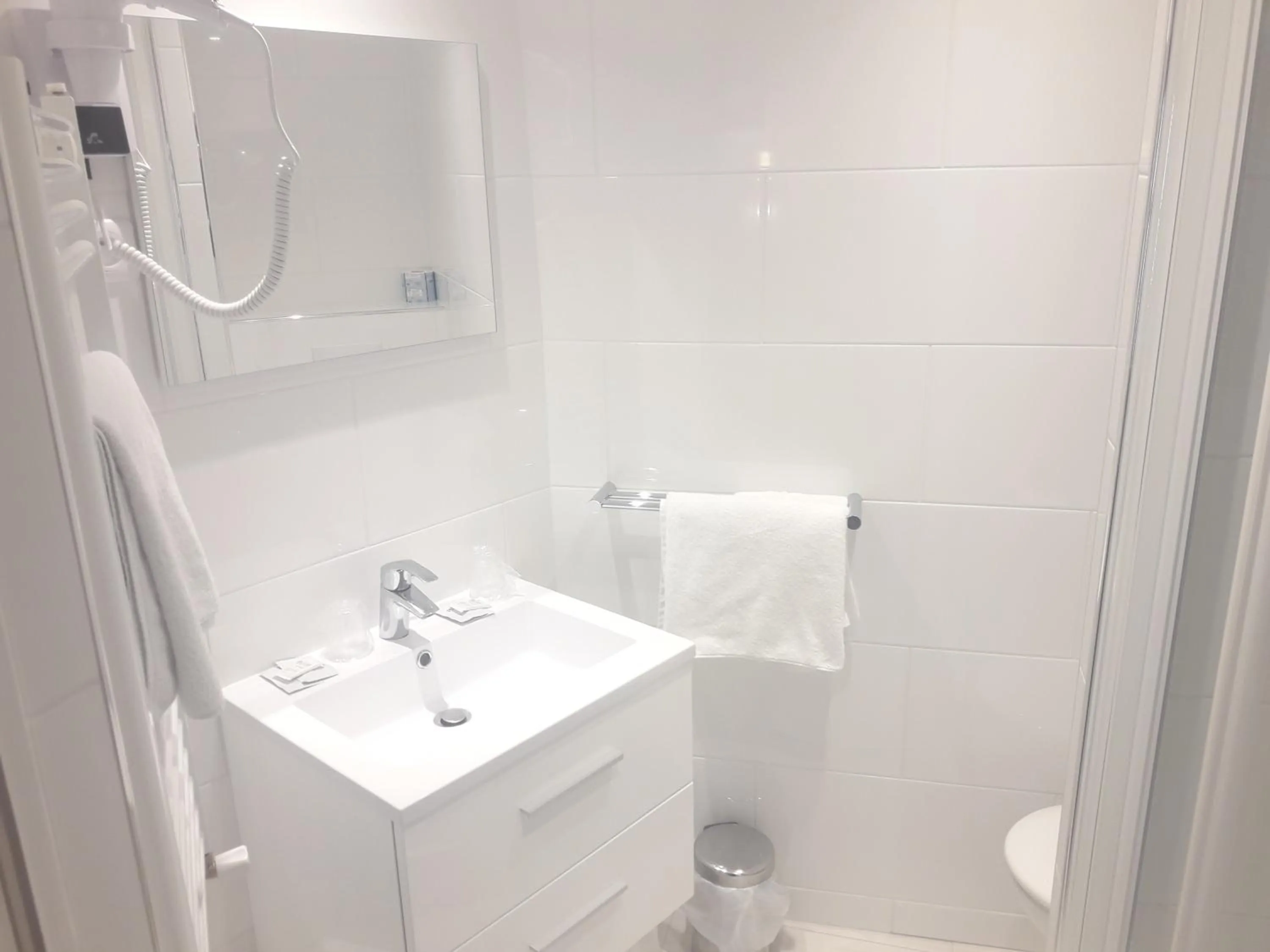 Shower in Hôtel Mazagran