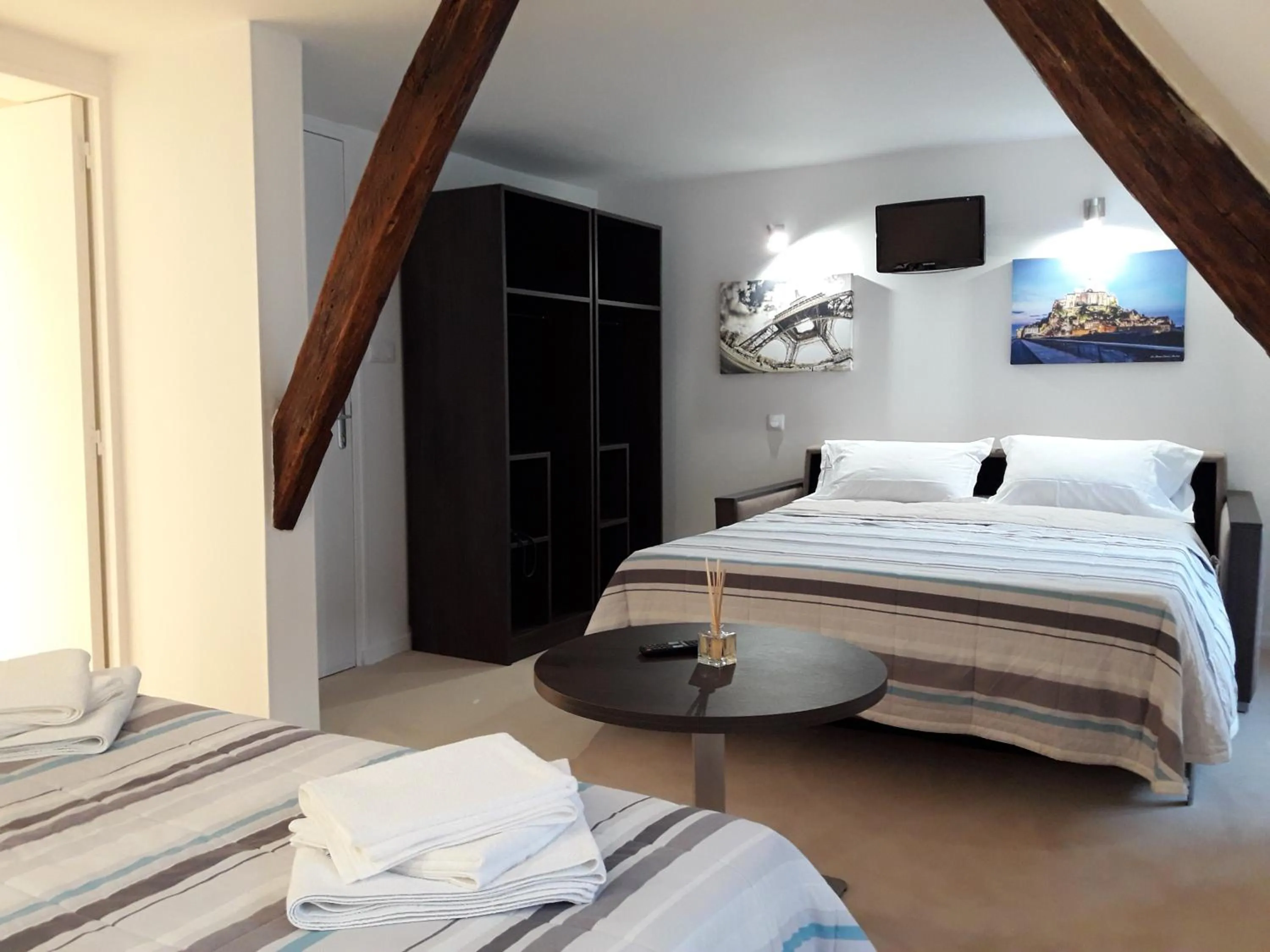 Bedroom, Bed in Hôtel Mazagran