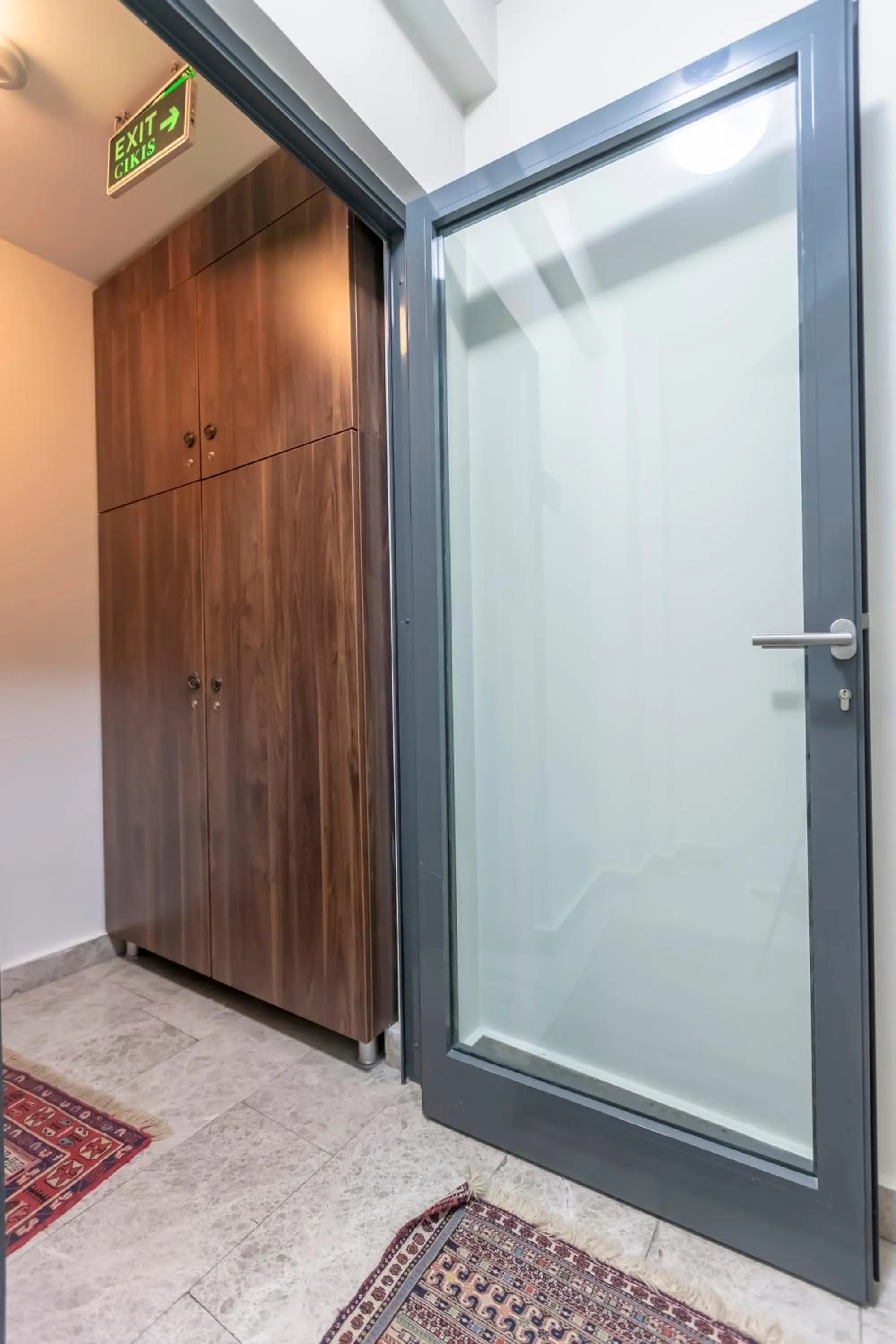 Property building in Stanpoli Hostel