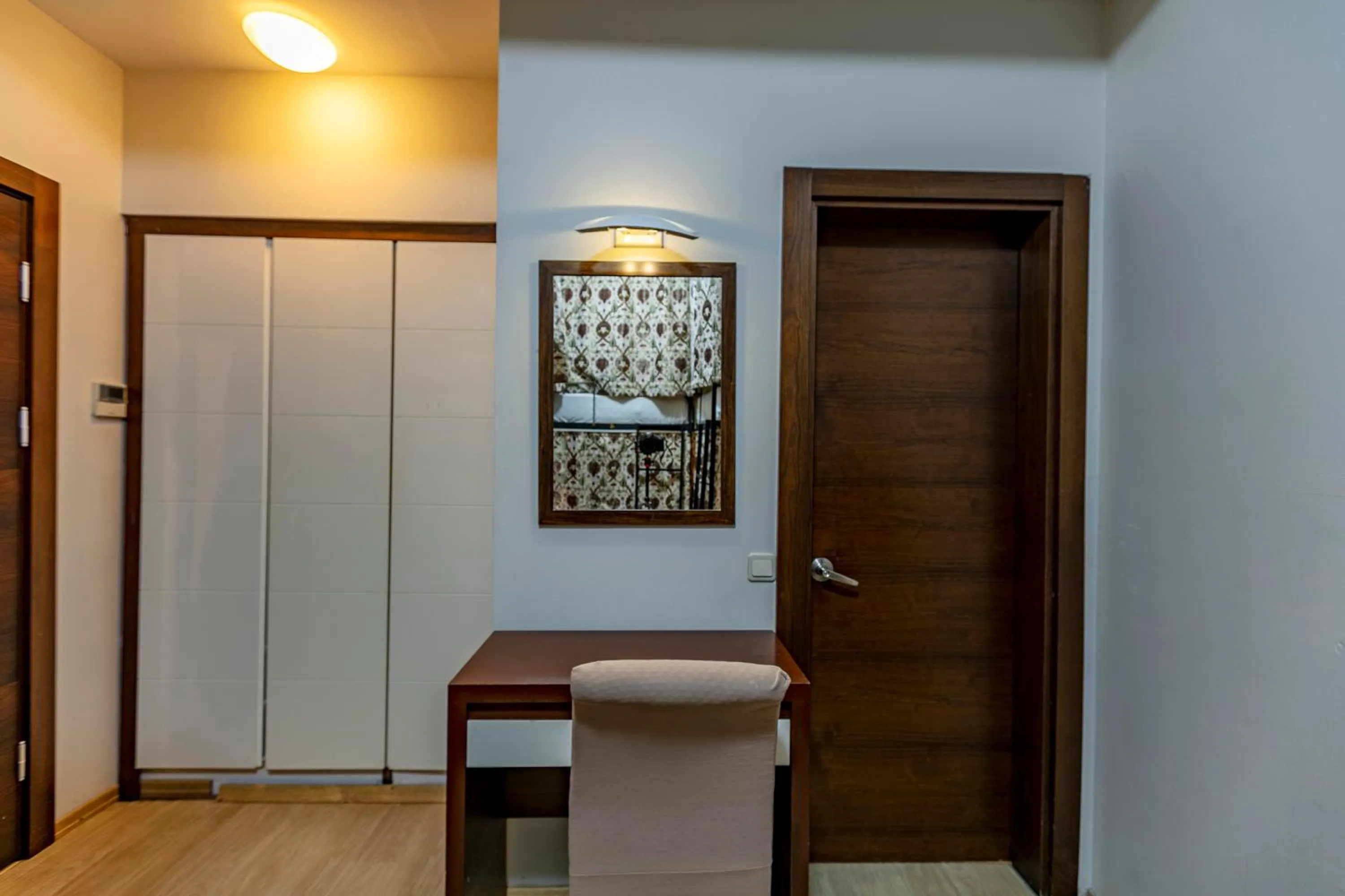 Massage in Stanpoli Hostel