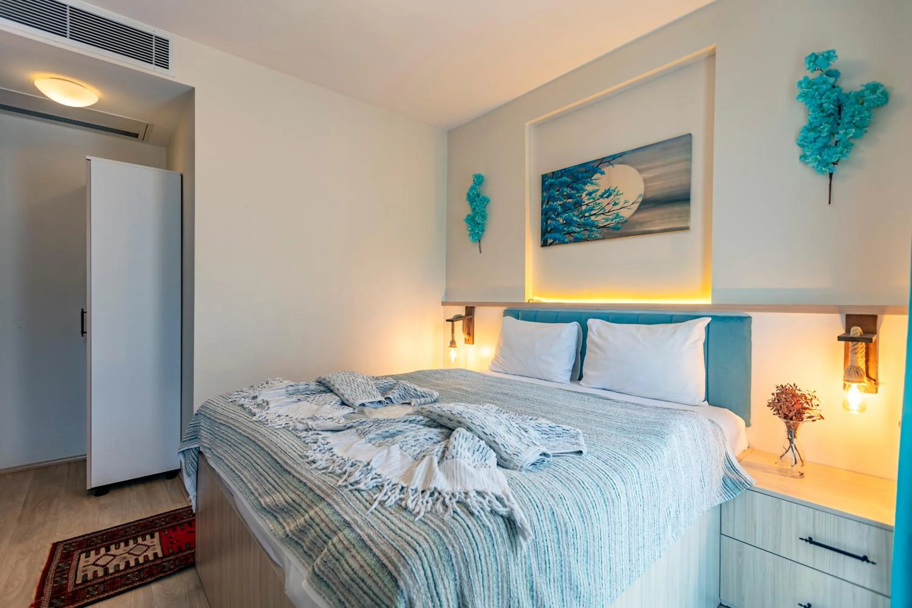 Photo of the whole room, Bed in Stanpoli Hostel