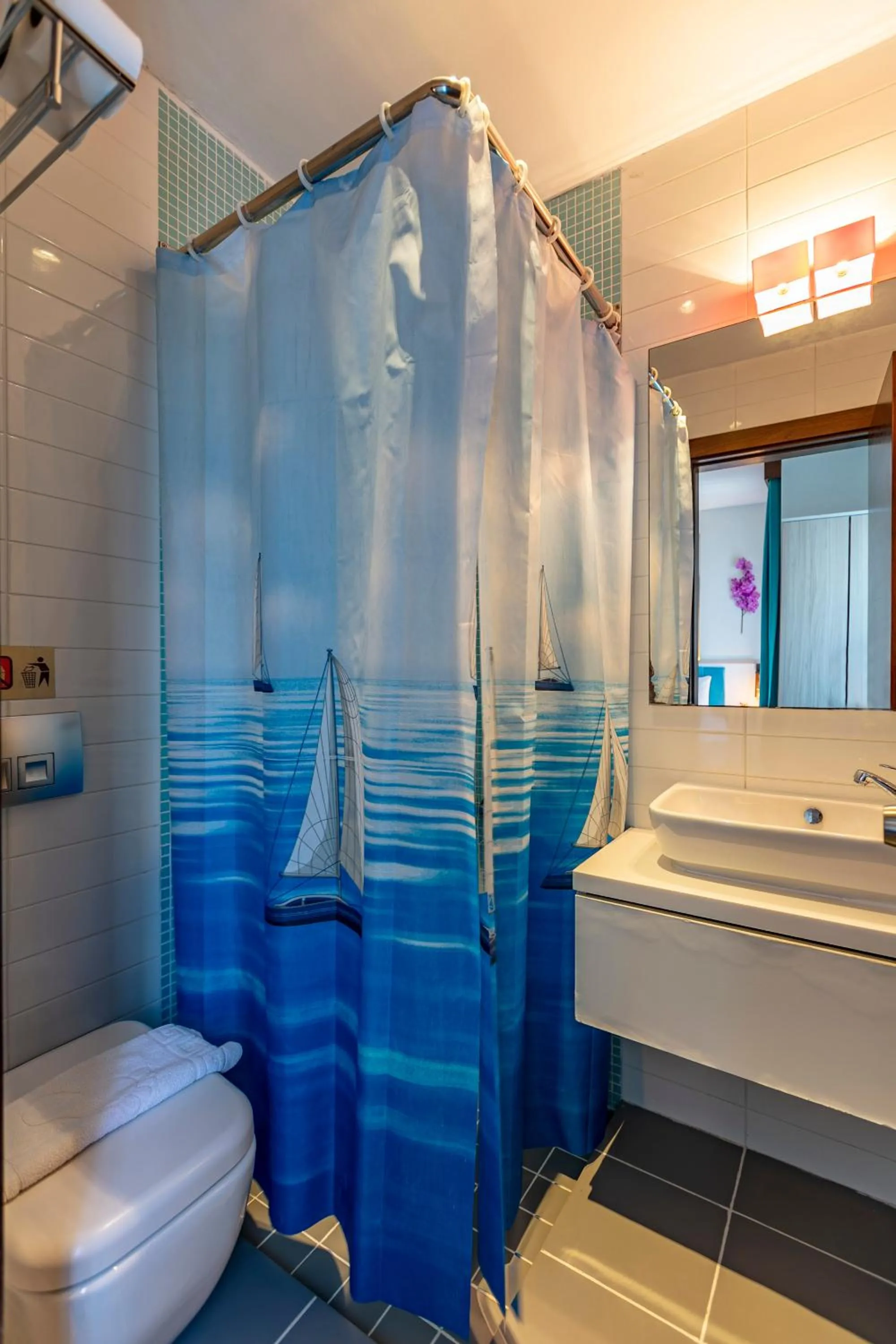 Bathroom in Stanpoli Hostel