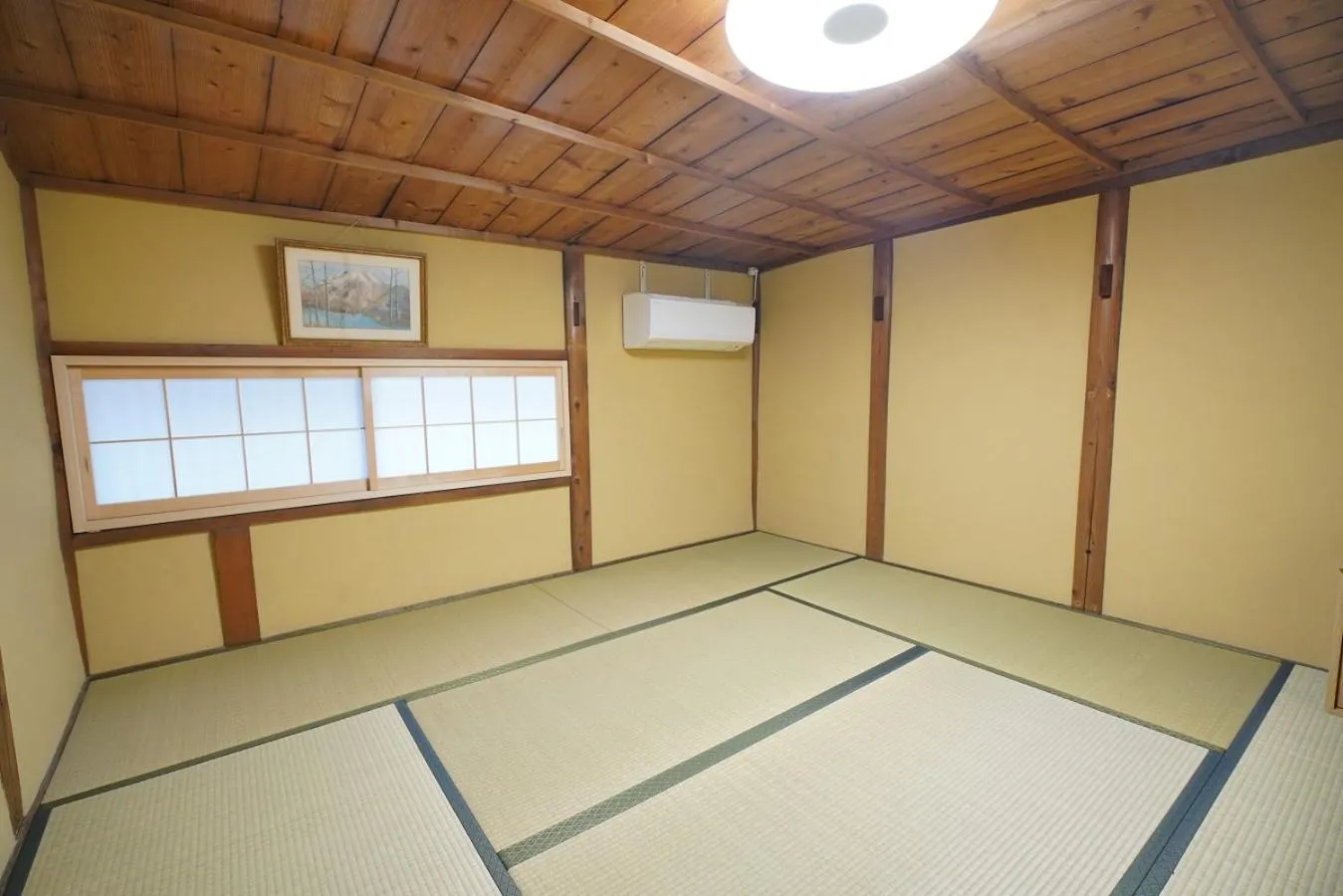 Photo of the whole room in Uji Tea Inn