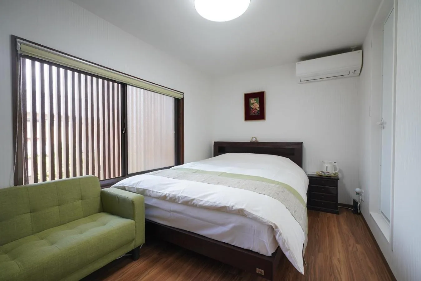 Photo of the whole room, Bed in Uji Tea Inn