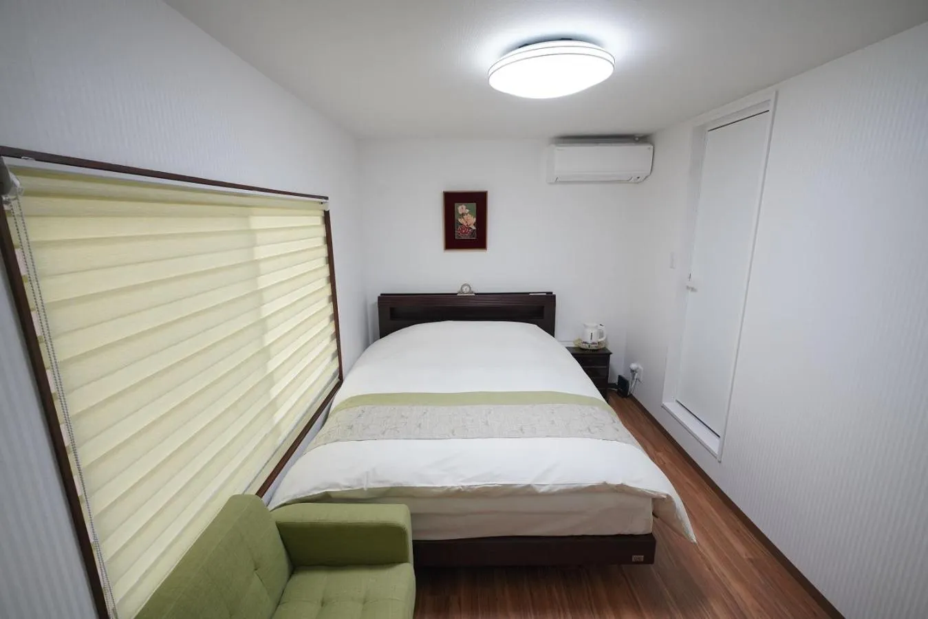 Photo of the whole room, Bed in Uji Tea Inn