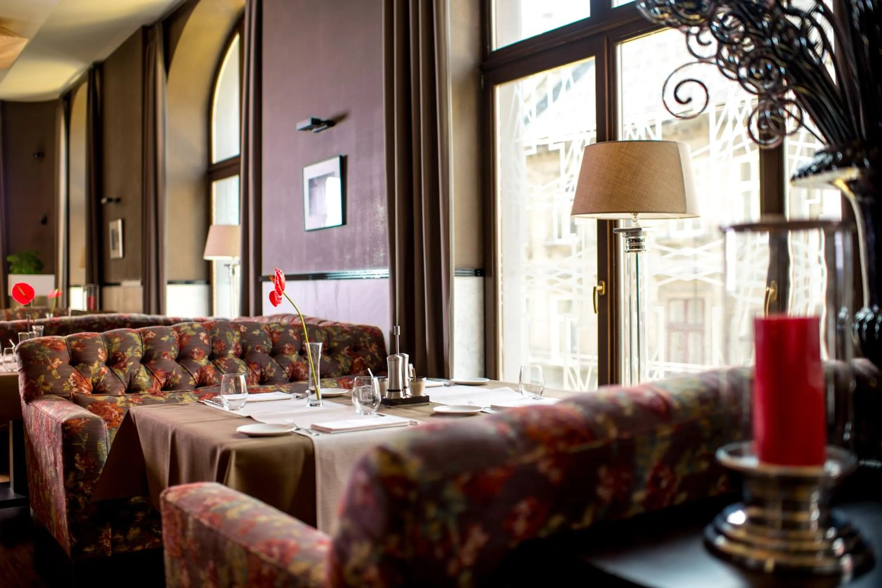 Restaurant/places to eat in Astoria Hotel