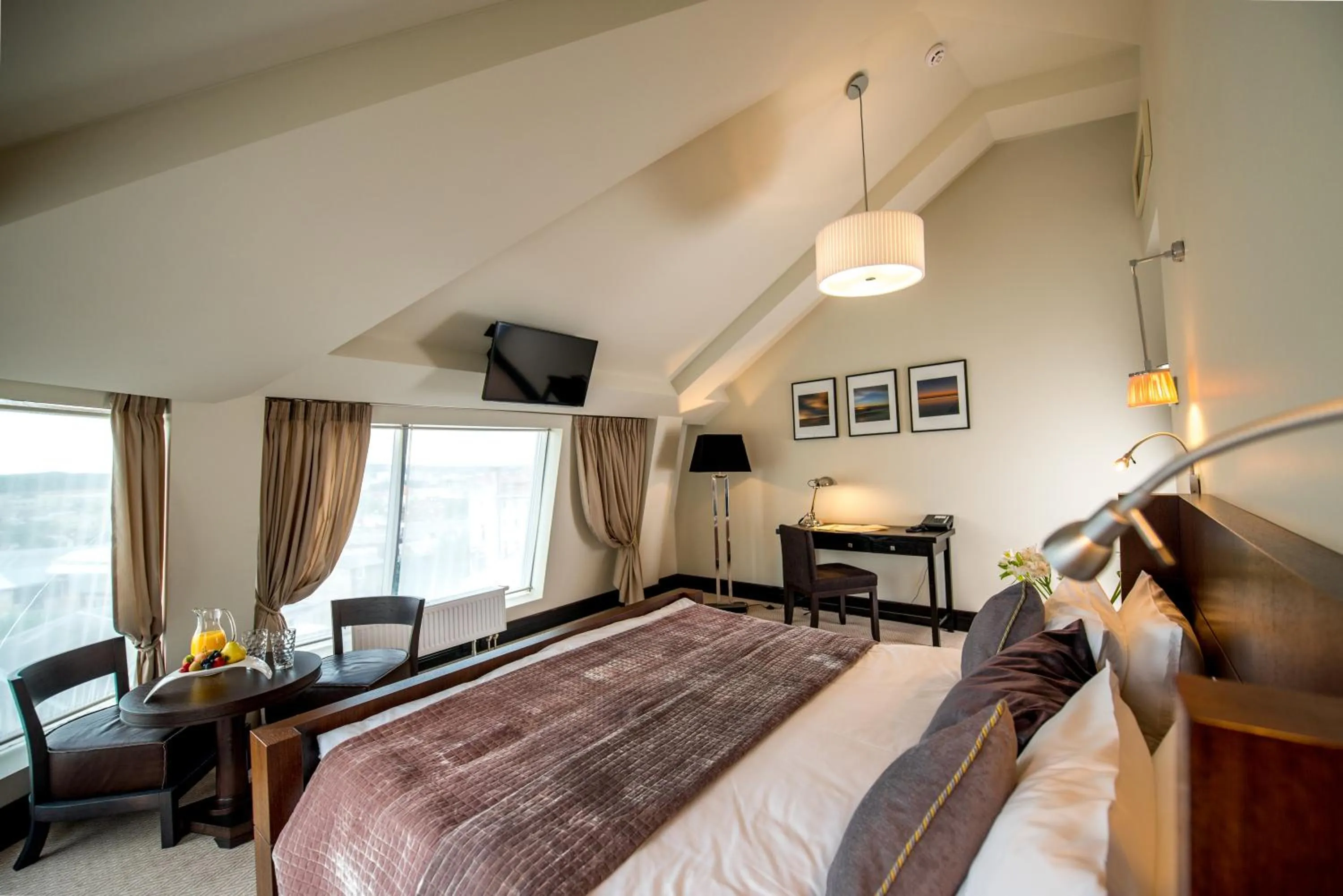 View (from property/room), Bed in Astoria Hotel