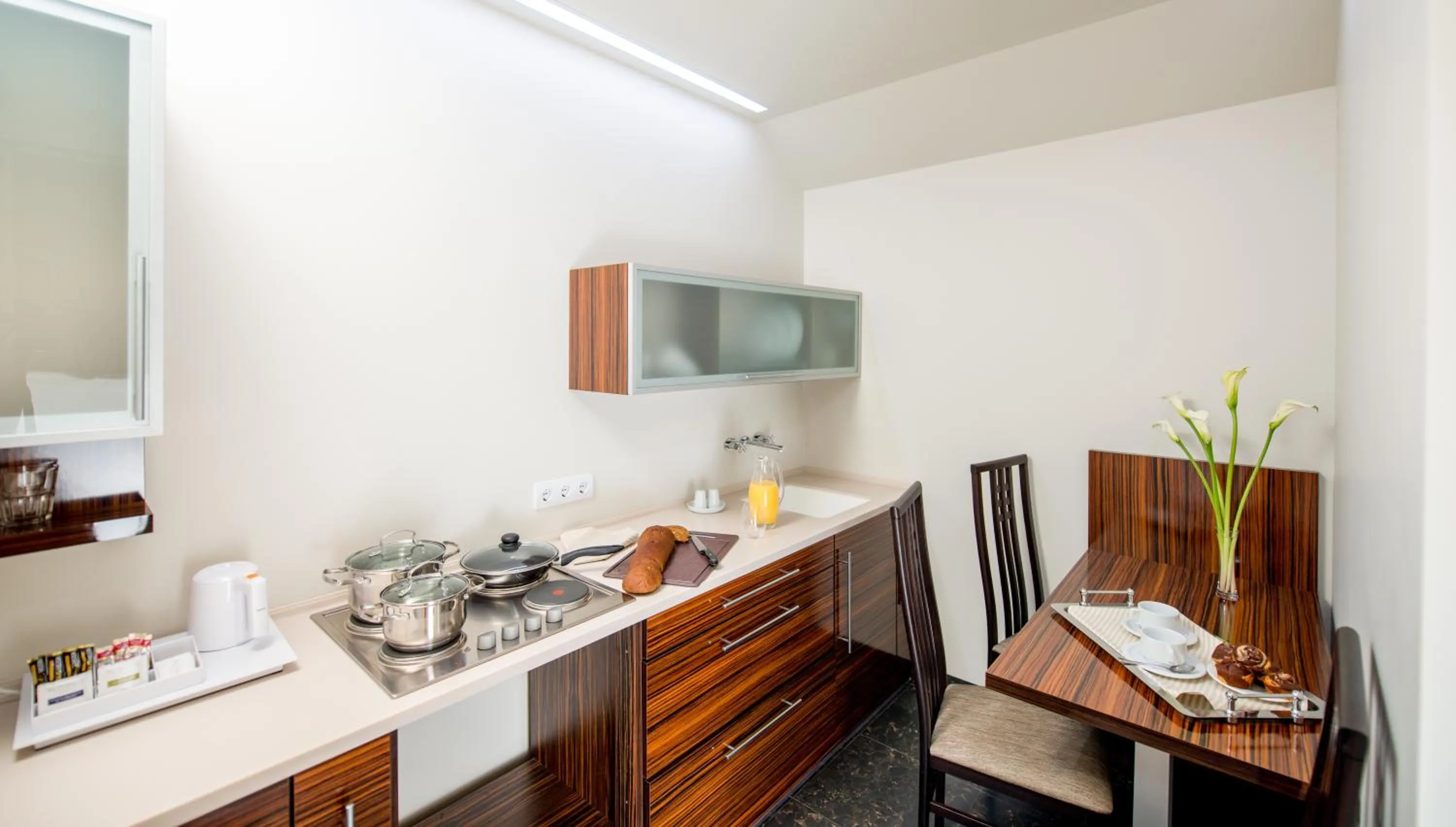 Kitchen or kitchenette in Astoria Hotel