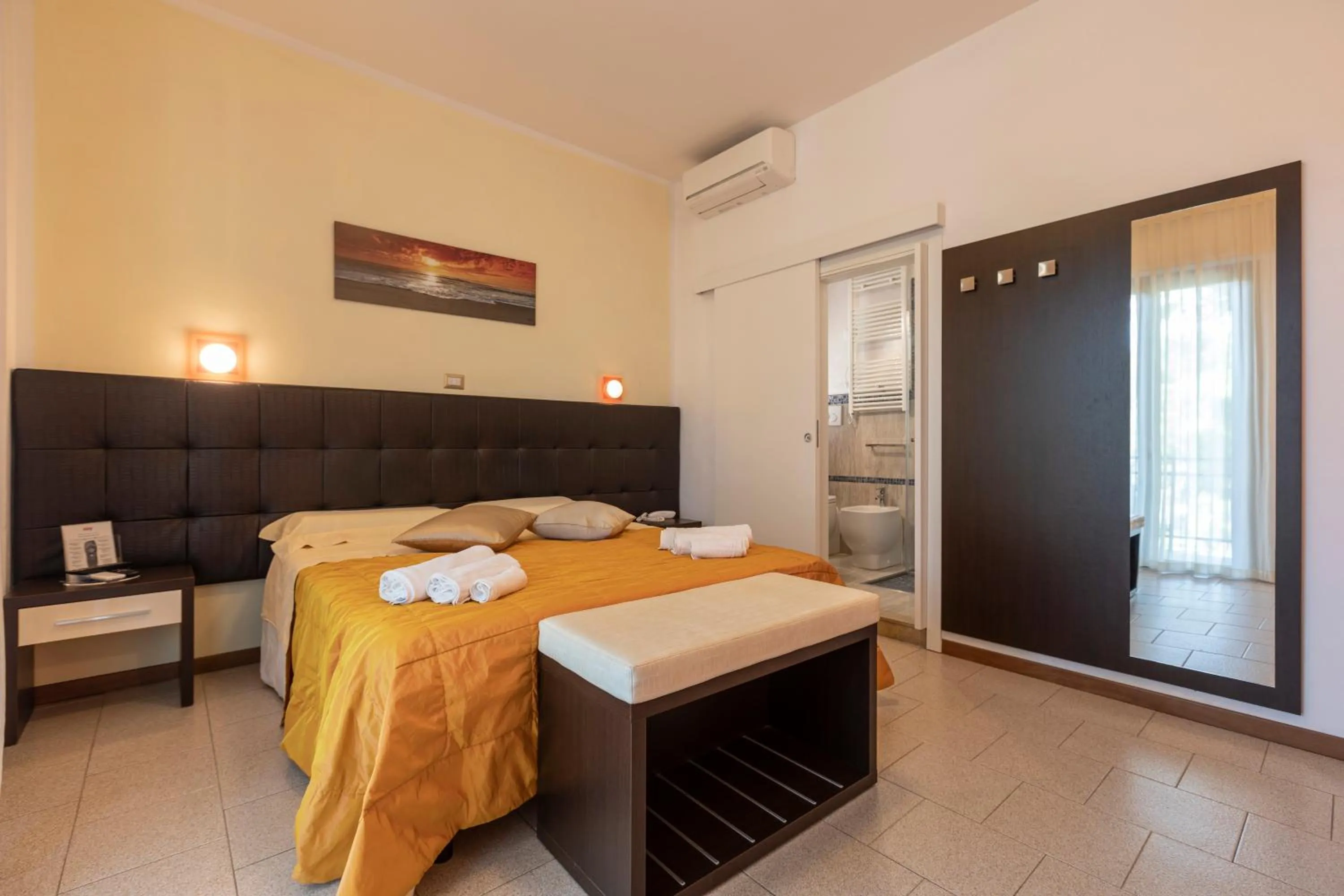 Photo of the whole room, Bed in Hotel Deborah