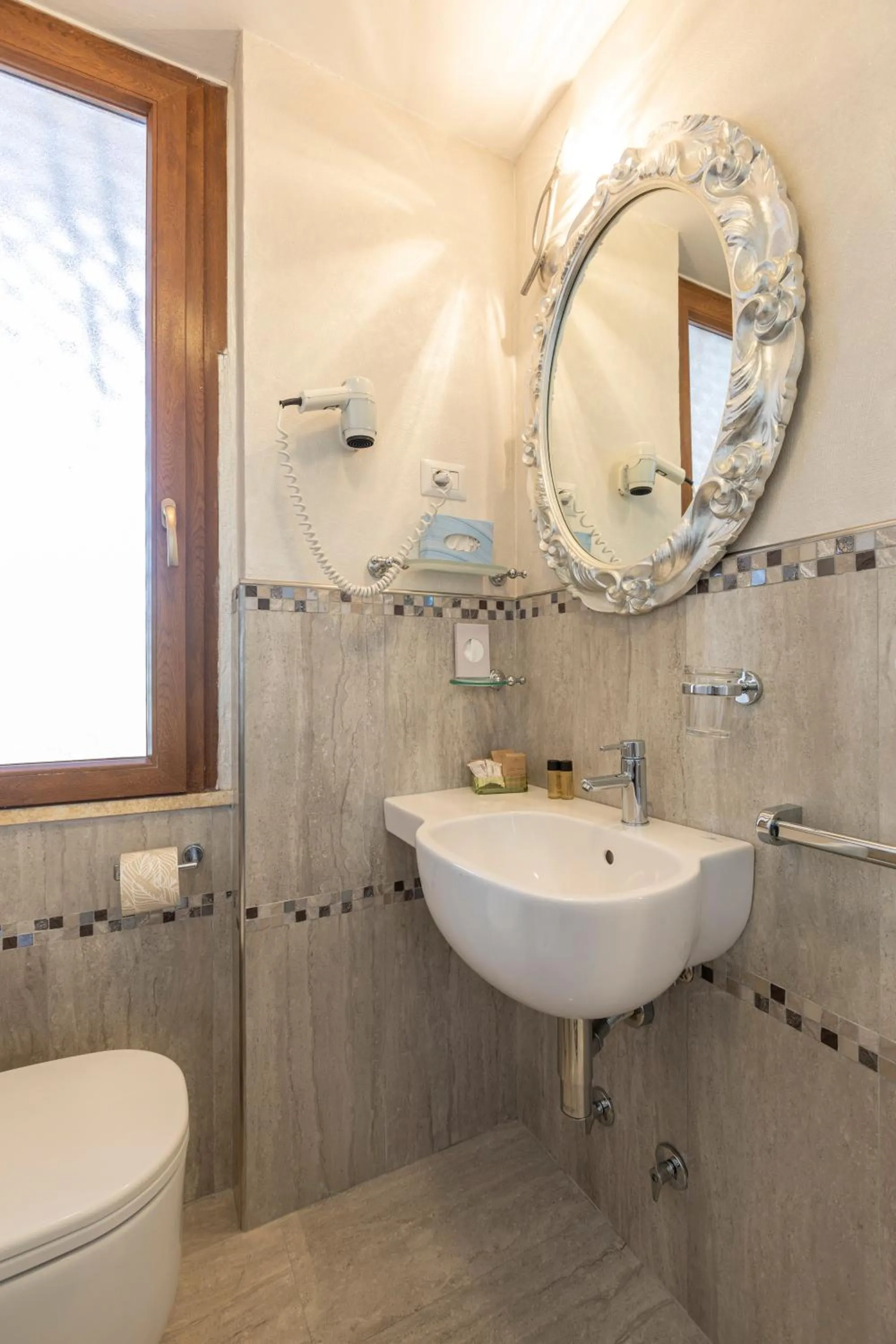 Bathroom in Hotel Deborah