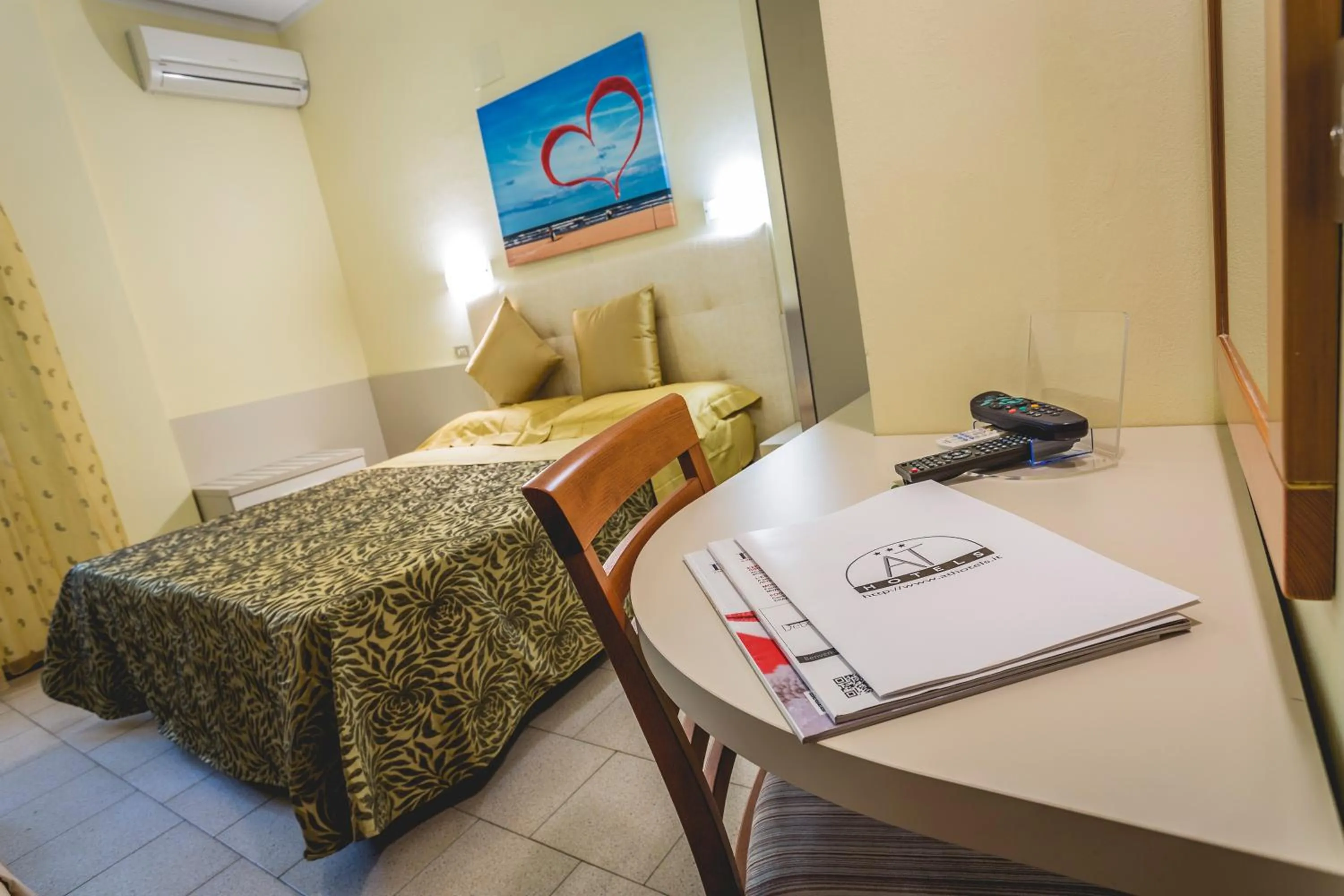 Photo of the whole room, Bed in Hotel Deborah