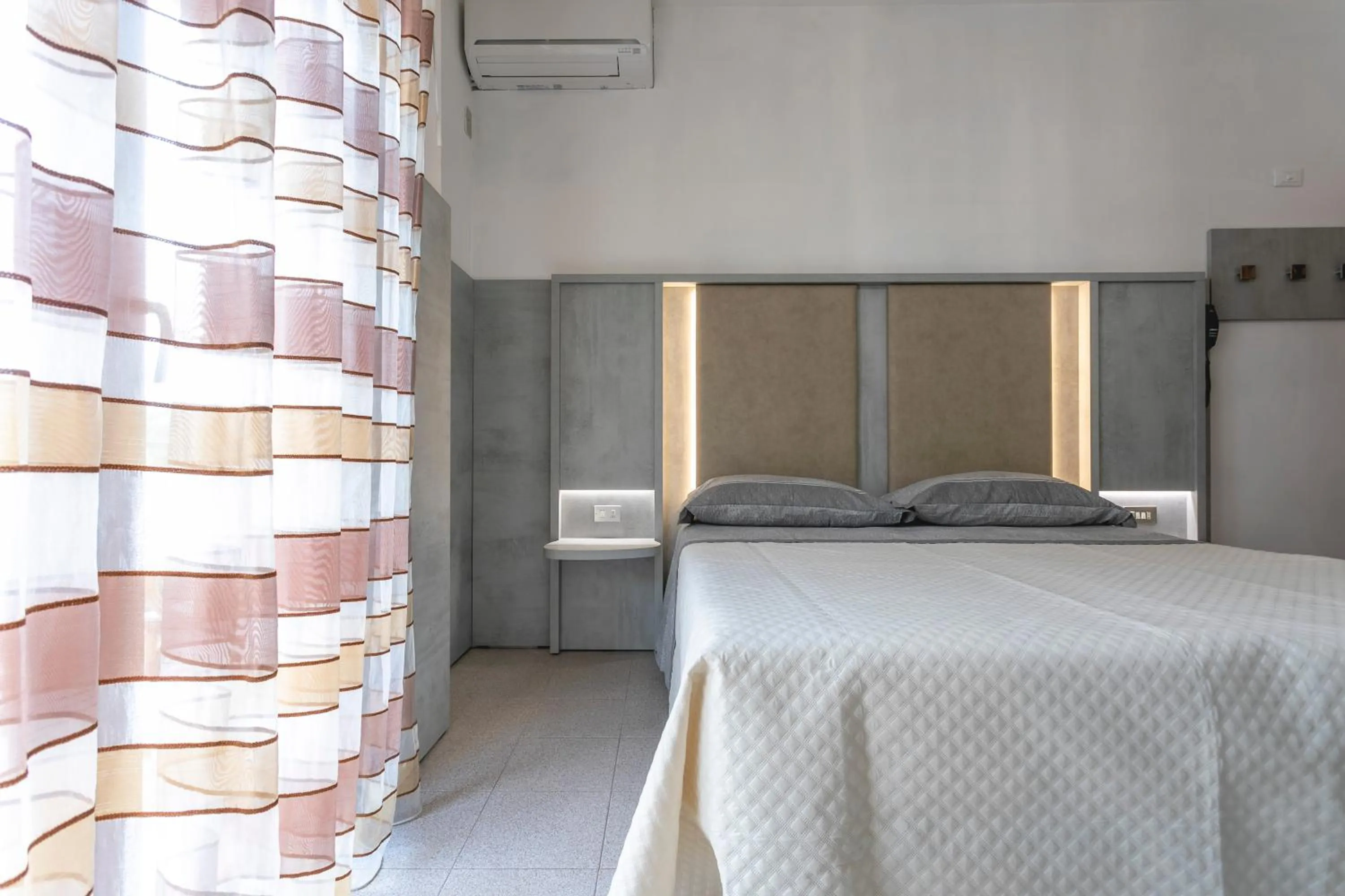 Photo of the whole room, Bed in Hotel Deborah