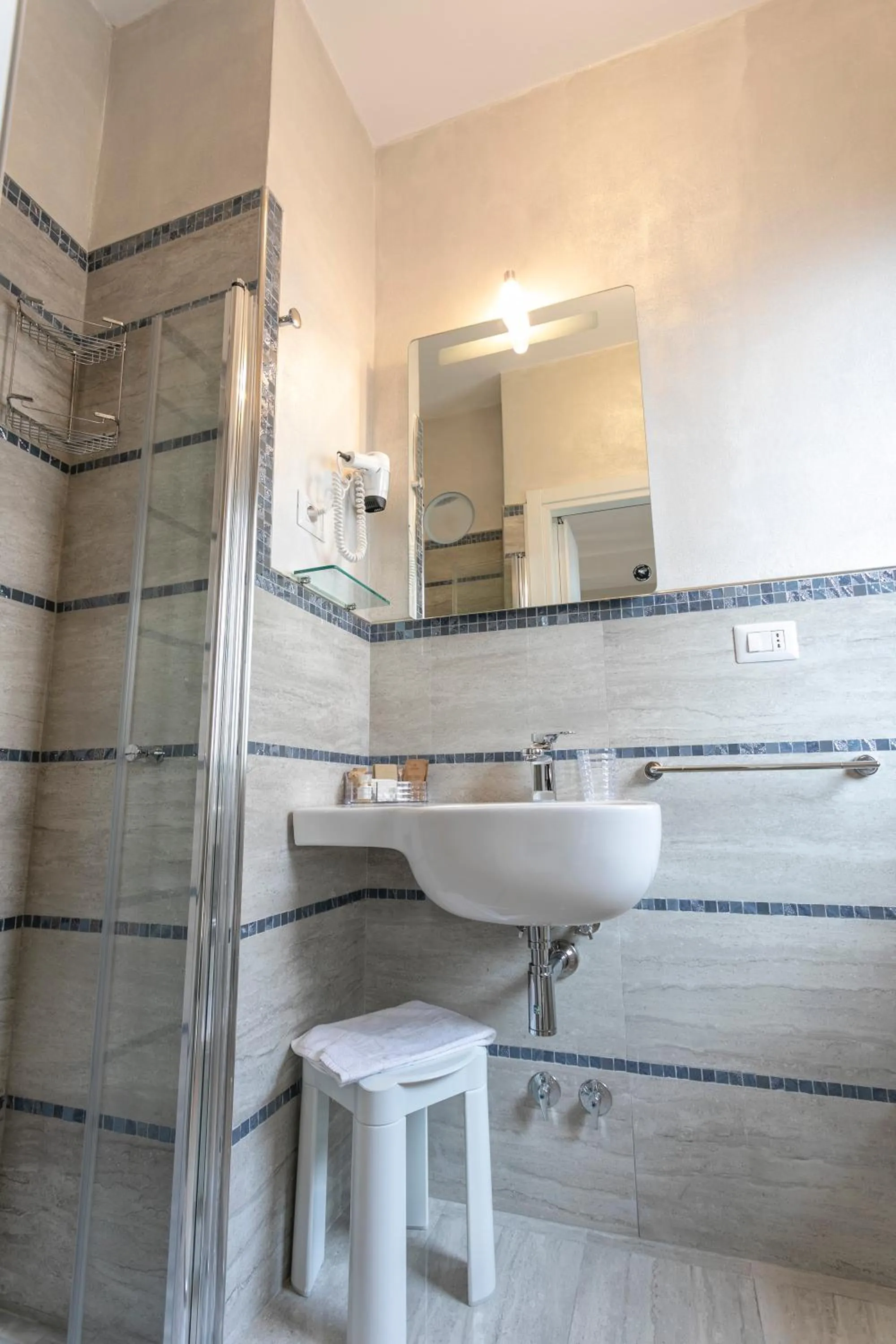 Bathroom in Hotel Deborah