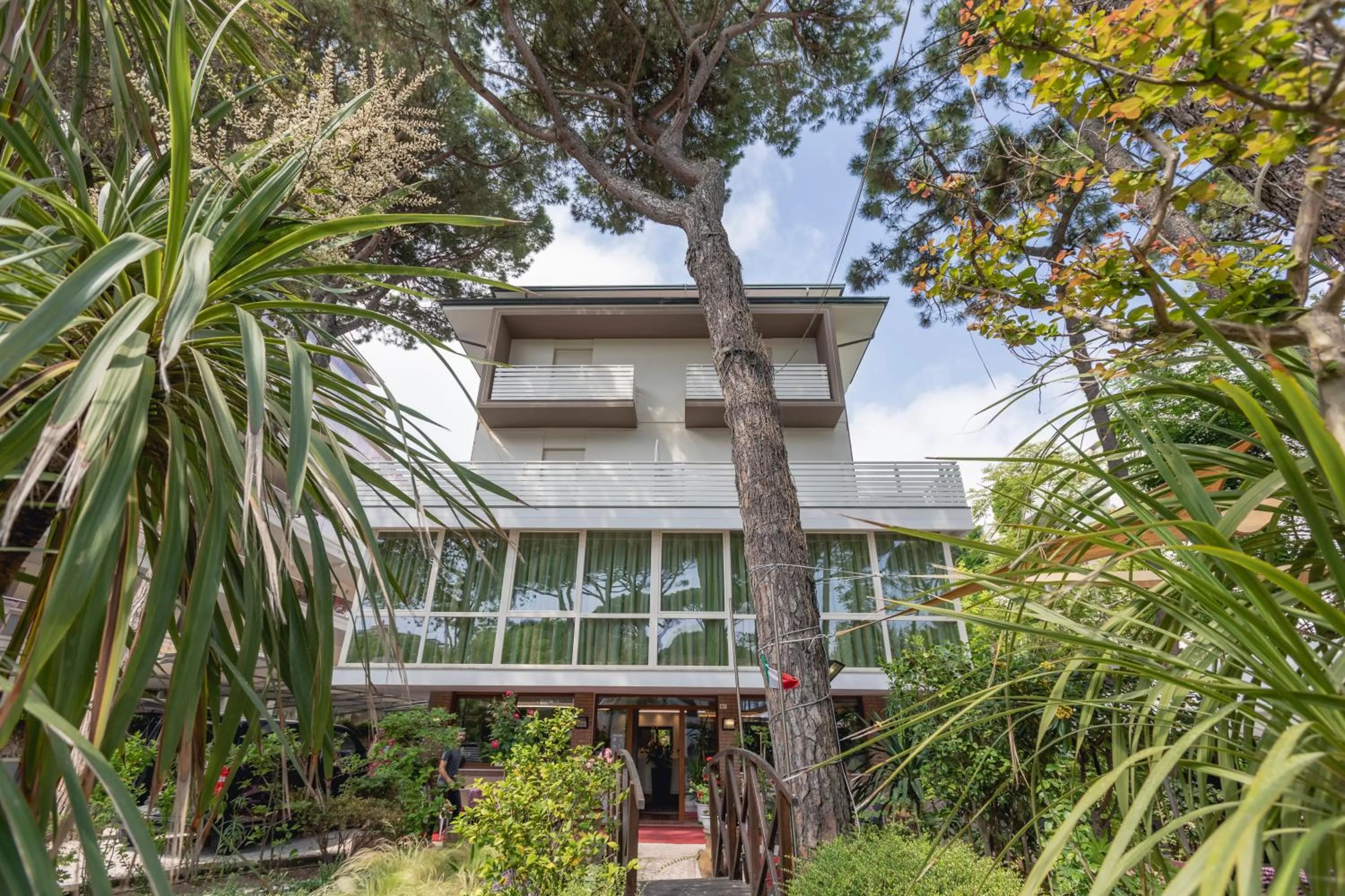 Property building in Hotel Deborah