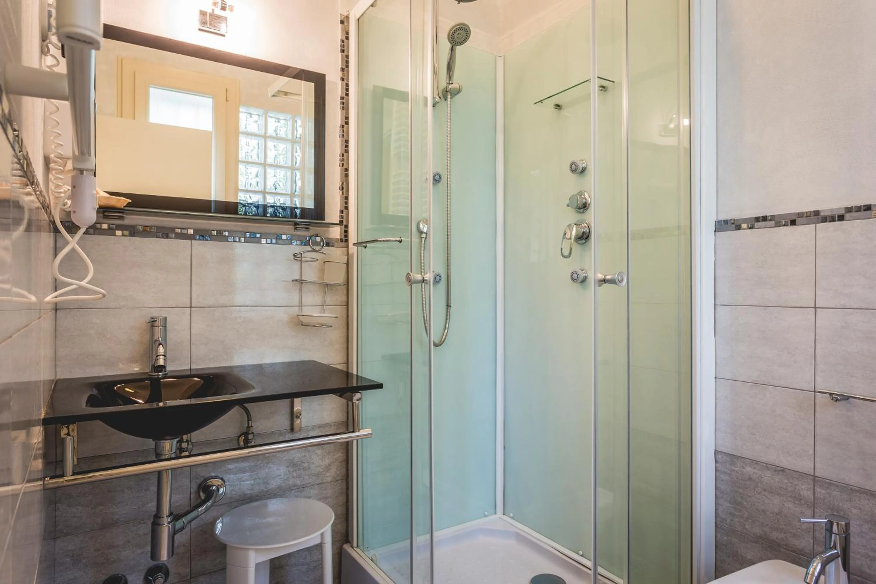 Bathroom in Hotel Deborah