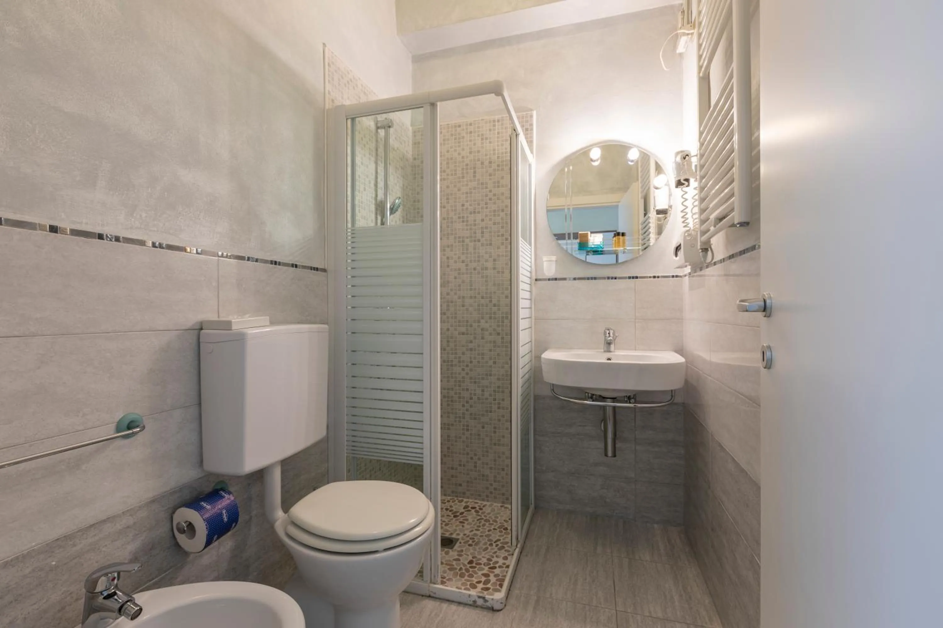 Bathroom in Hotel Deborah