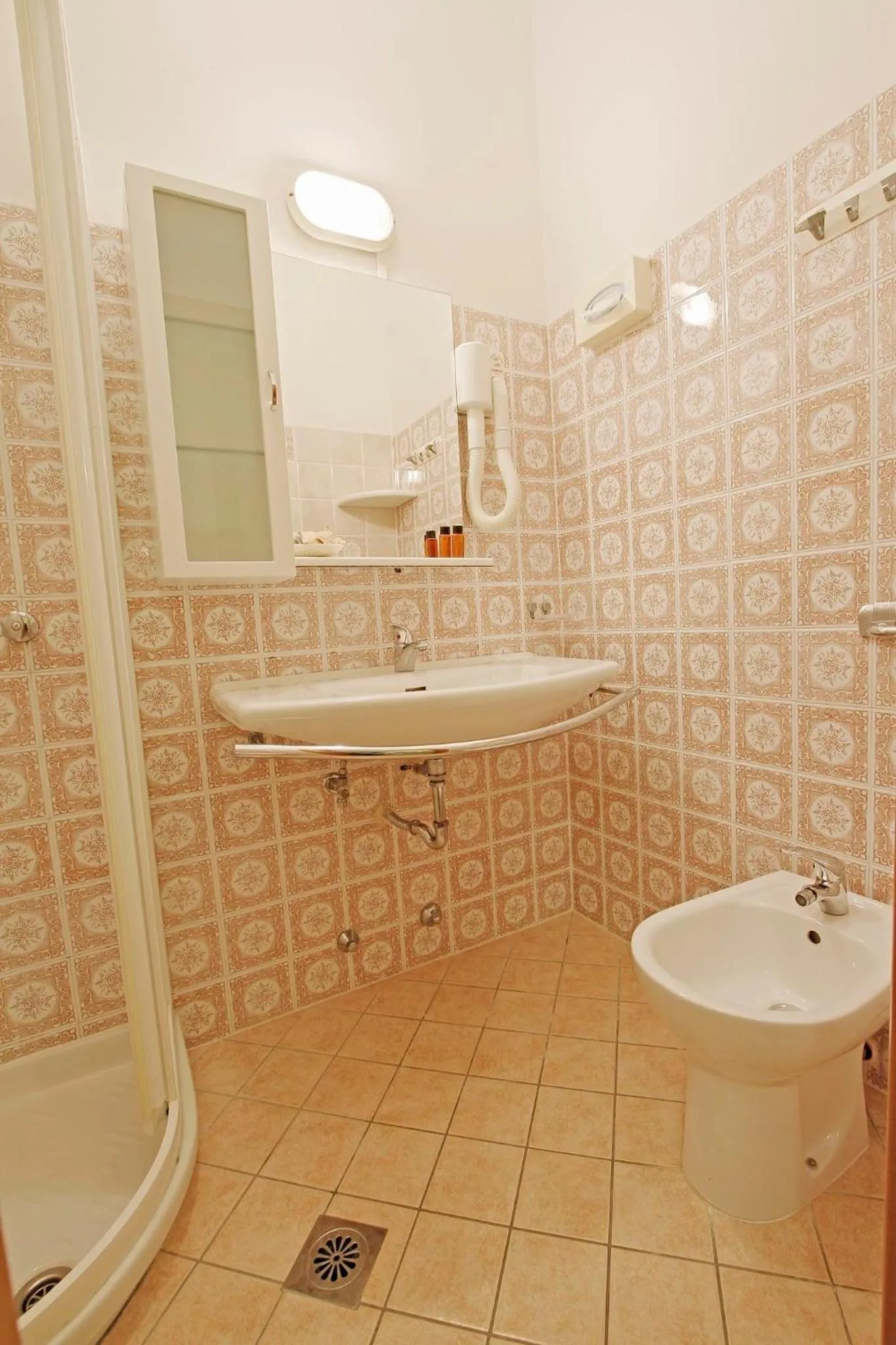 Bathroom in Hotel Deborah