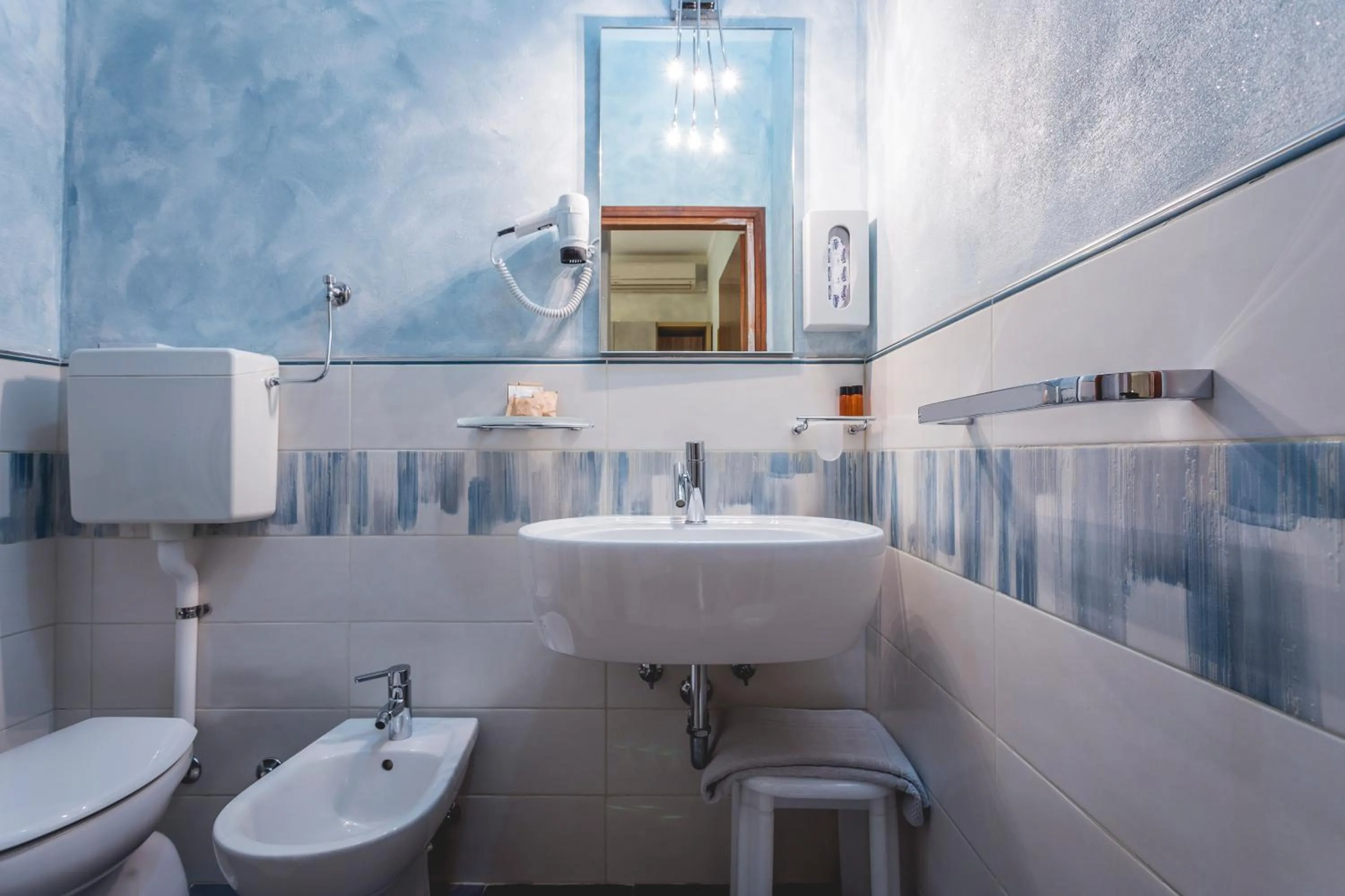 Bathroom in Hotel Deborah