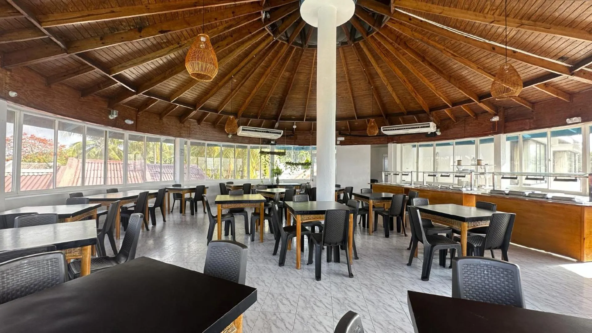 Restaurant/places to eat in Hotel Blue Reef by On vacation