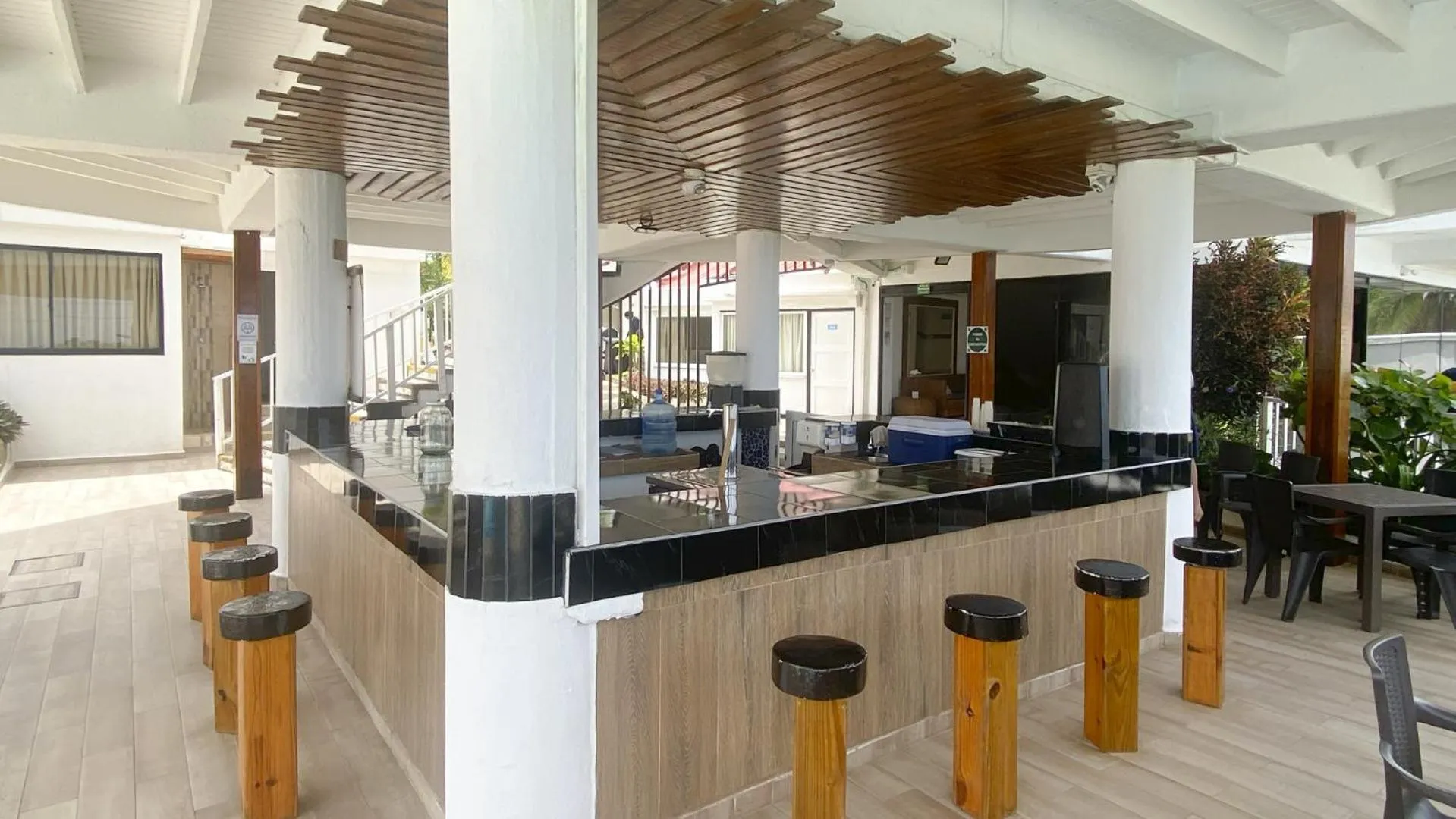 Lounge or bar in Hotel Blue Reef by On vacation