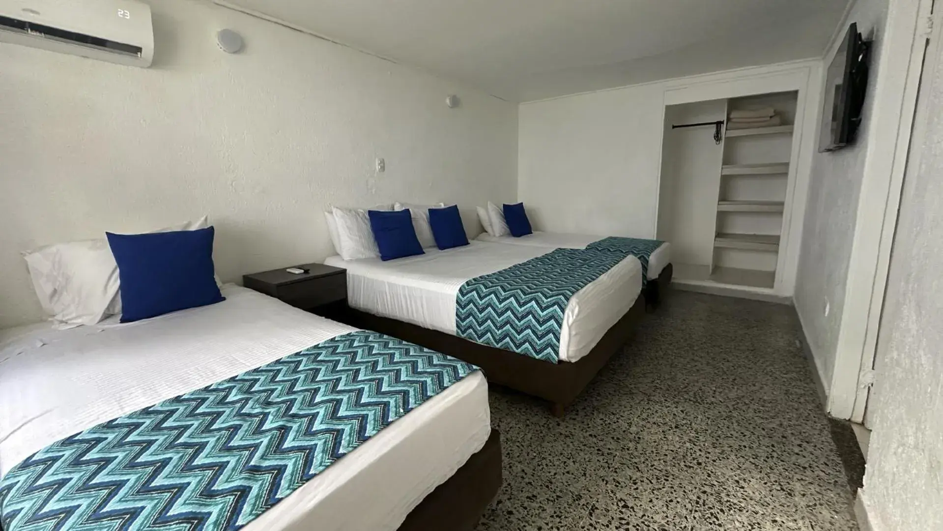 Quadruple Room in Hotel Blue Reef by On vacation Quadruple Room in Hotel Blue Reef by On vacation