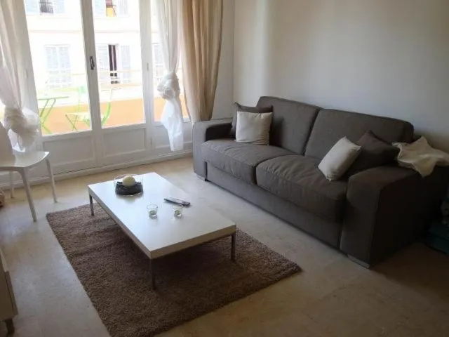 Living room in Esperanto