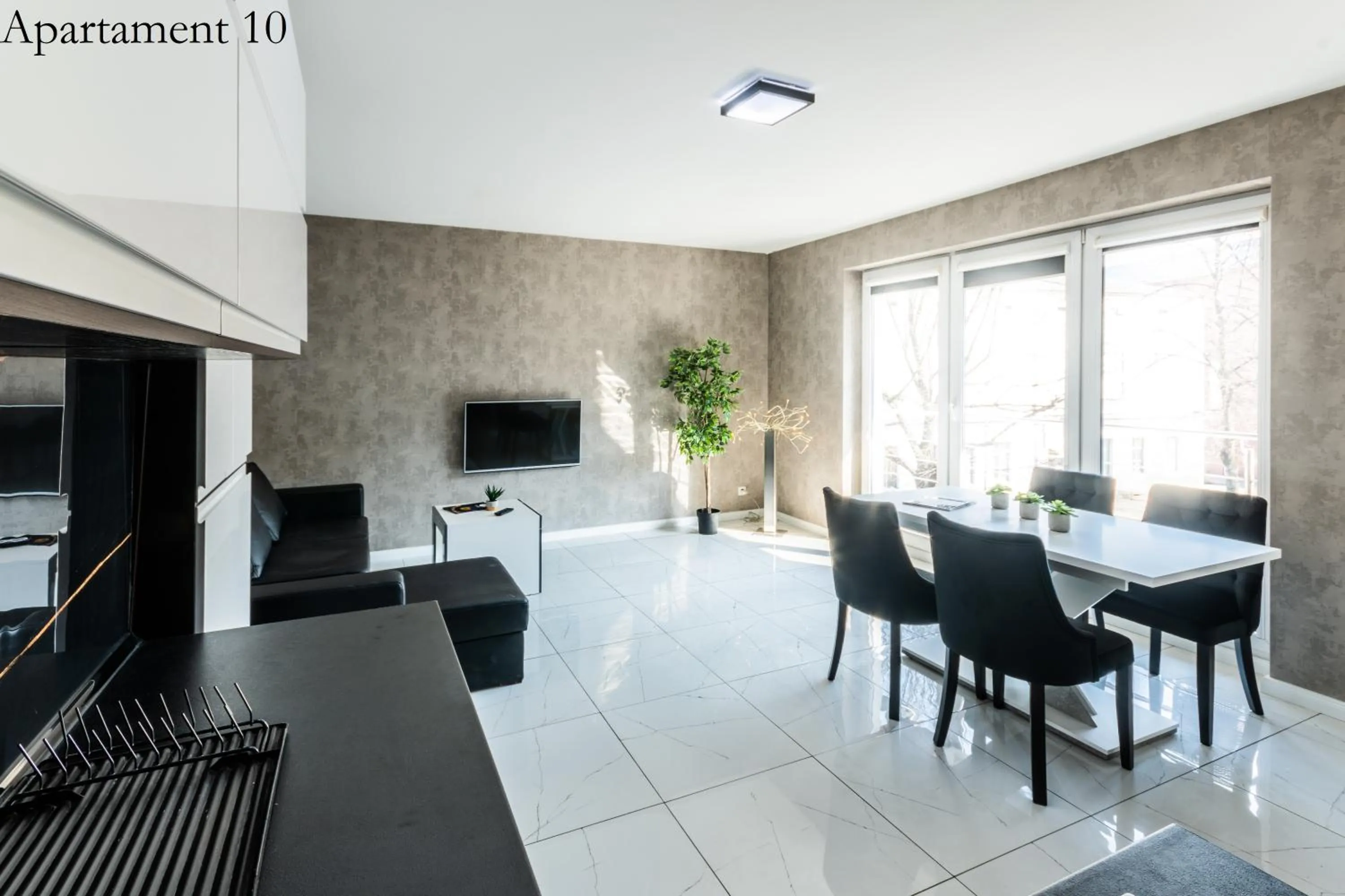 TV and multimedia in Apartamenty Katowice by Lantier - Swimming Pool Zone