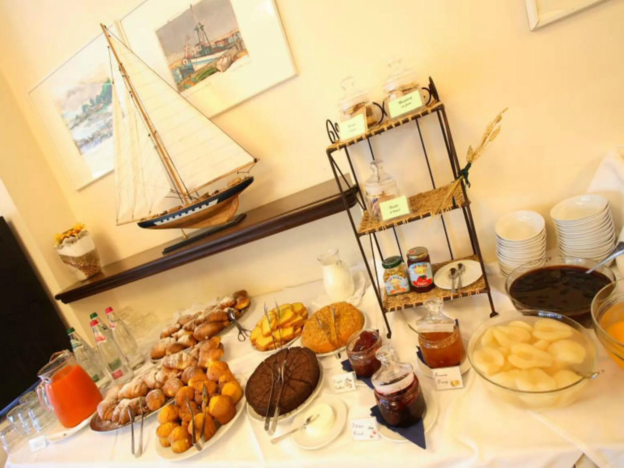 Buffet breakfast in Hotel Fenice Gluten Free