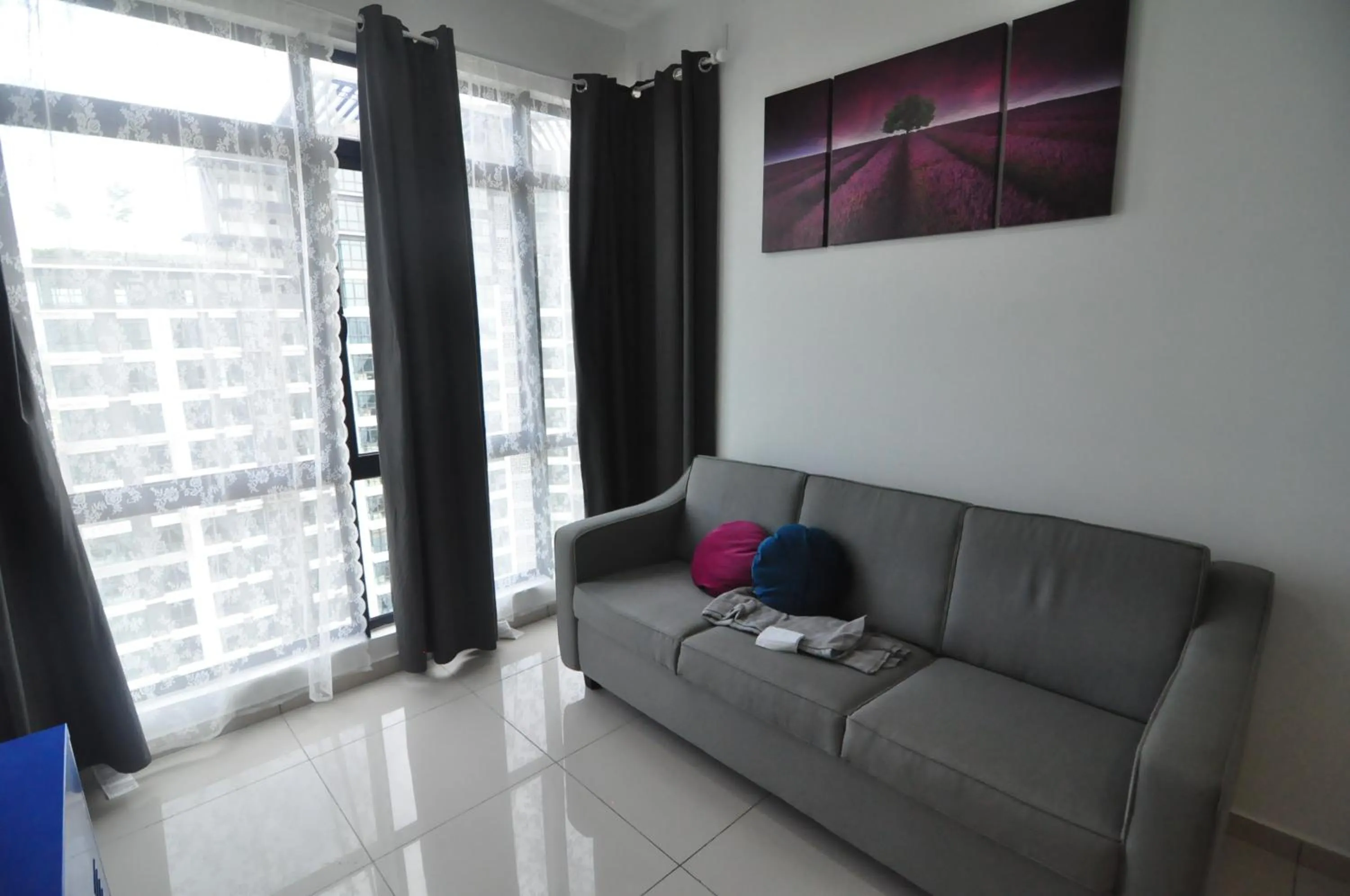 Kenwingston Square Garden By IdealHub