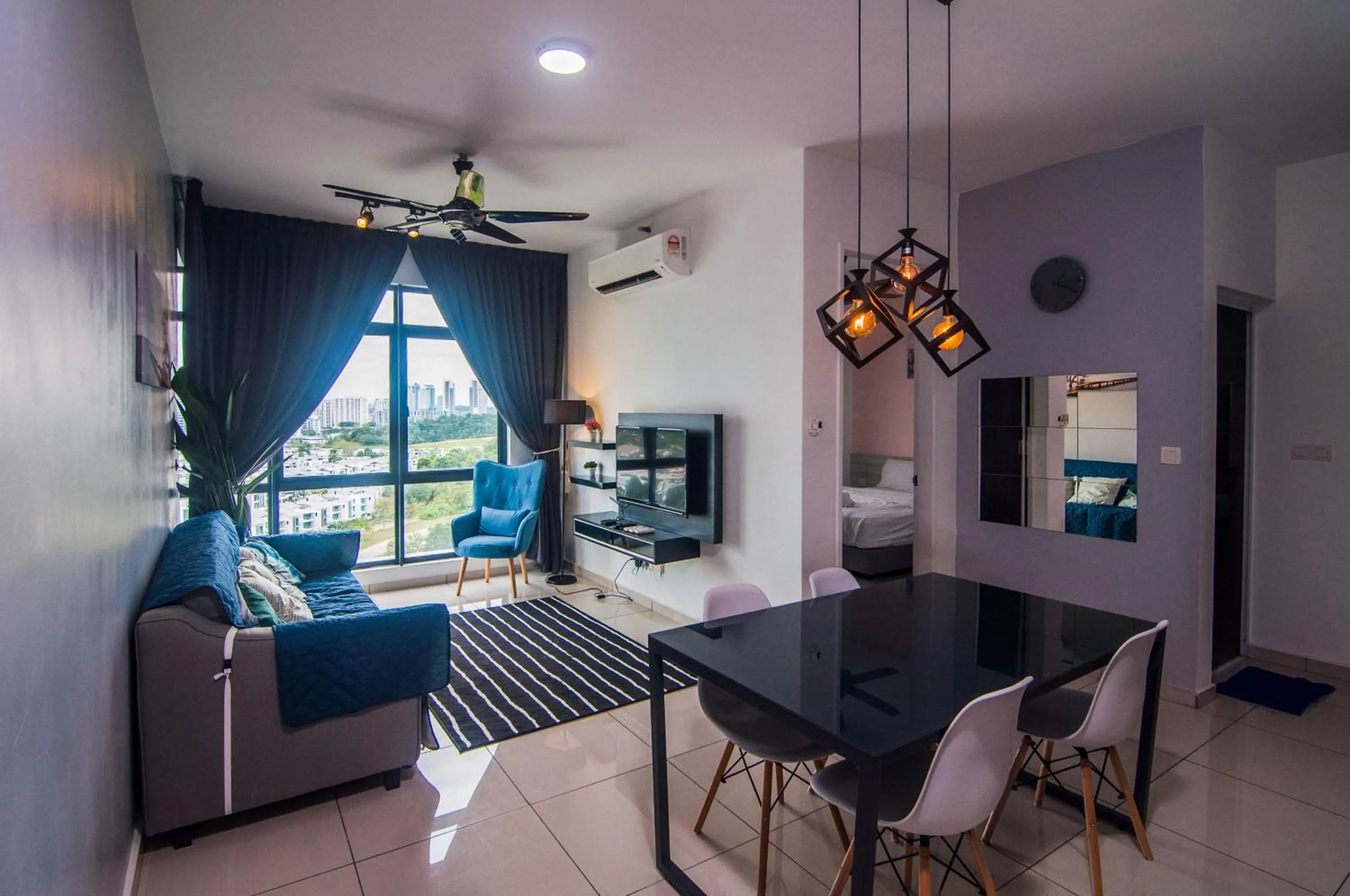 Kenwingston Square Garden By IdealHub