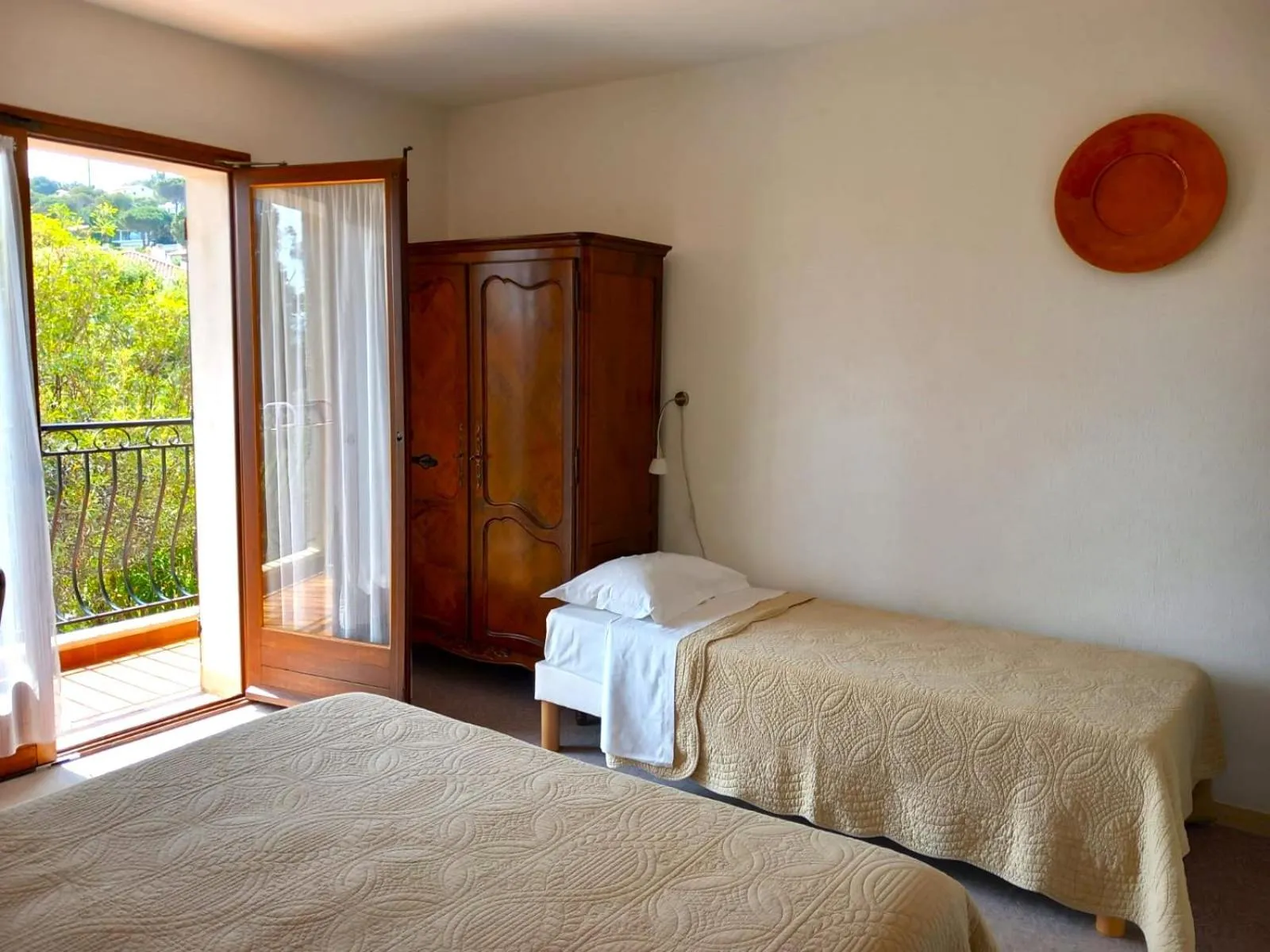 Bed in Hôtel Cap Soleil