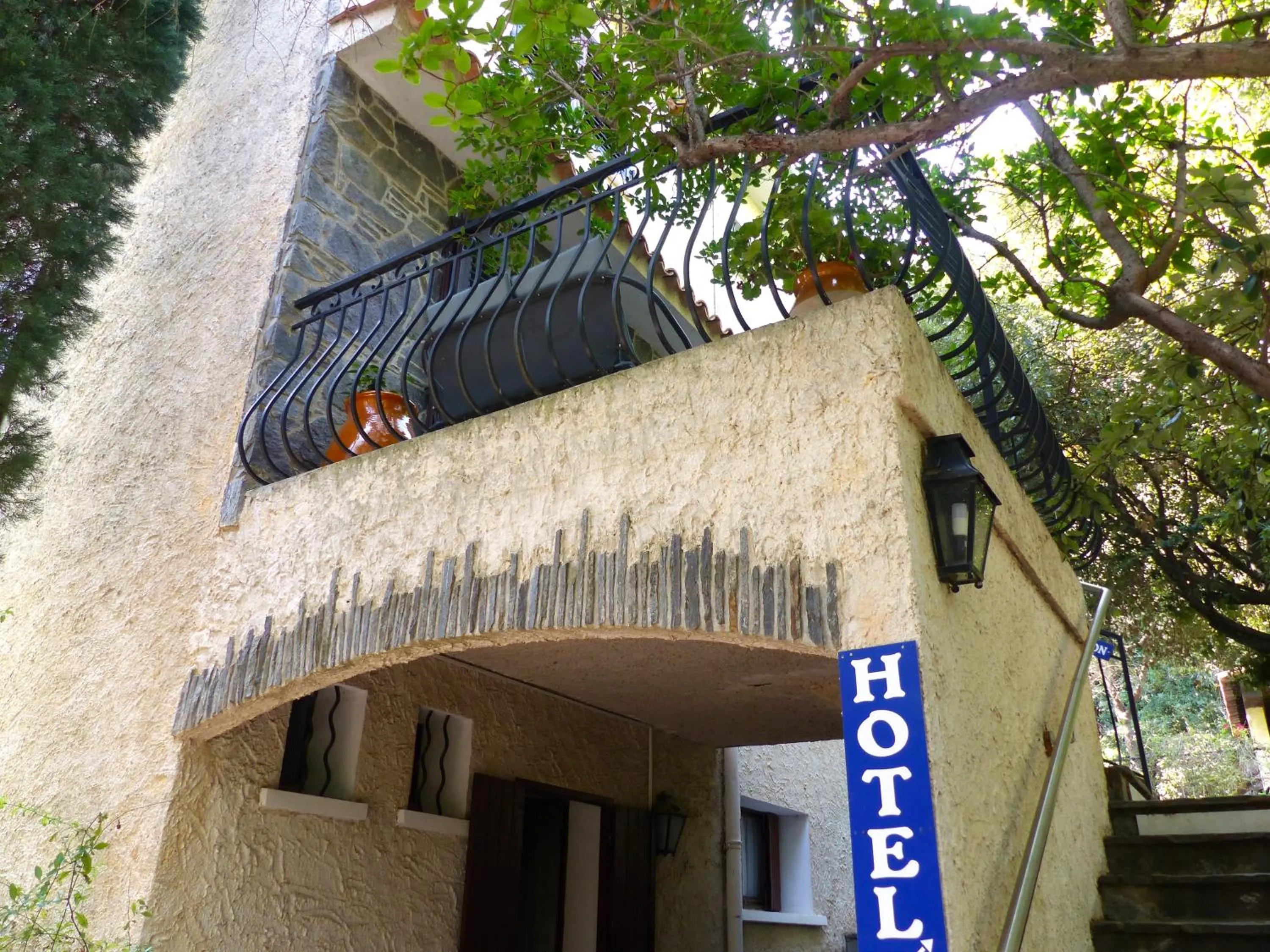 Facade/entrance in Hôtel Cap Soleil