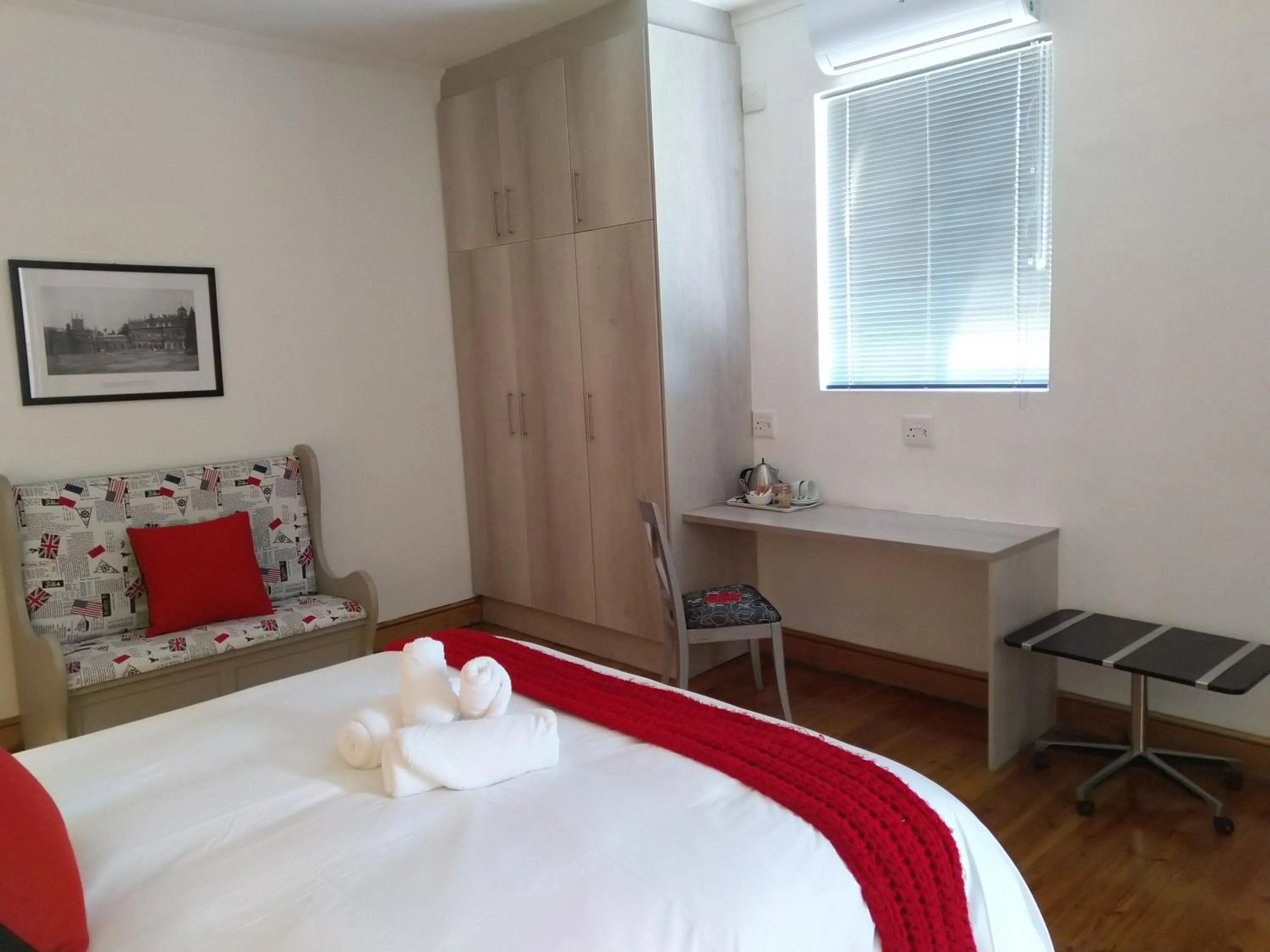 Bed in Savoy Hotel Beaufort-West