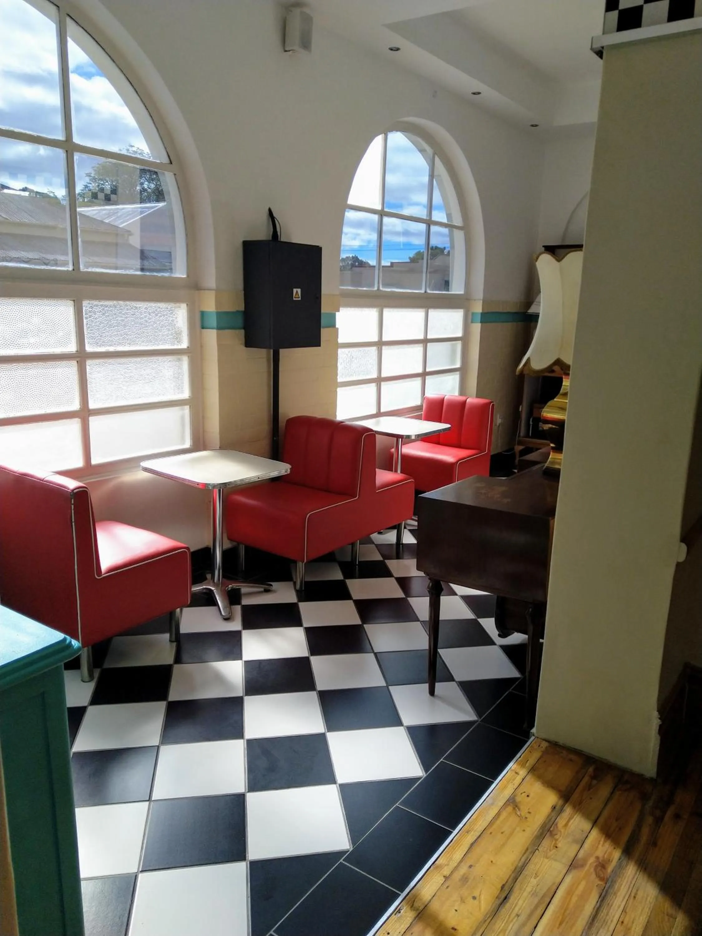 Seating area in Savoy Hotel Beaufort-West