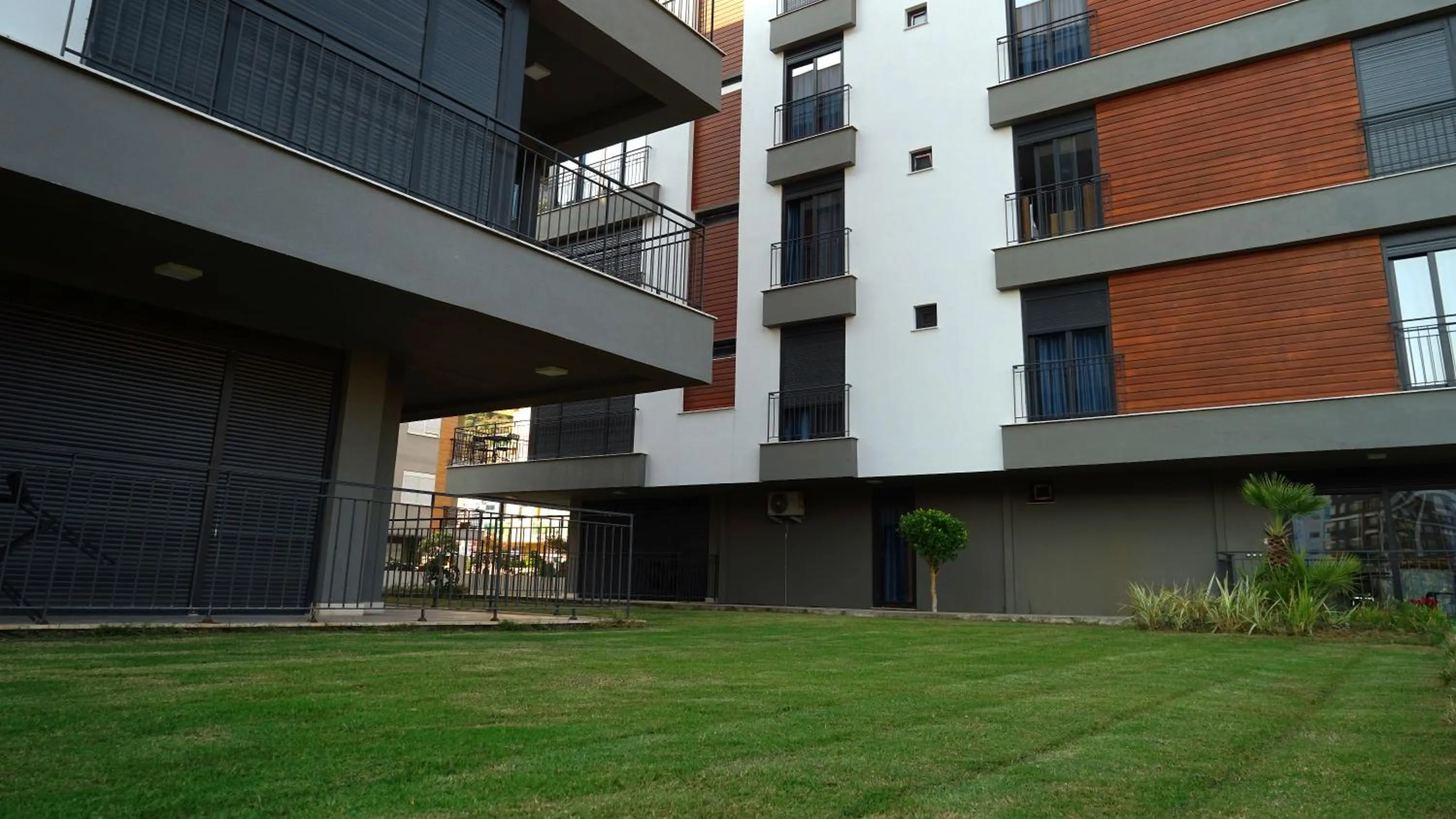 Garden in MENE SUITES