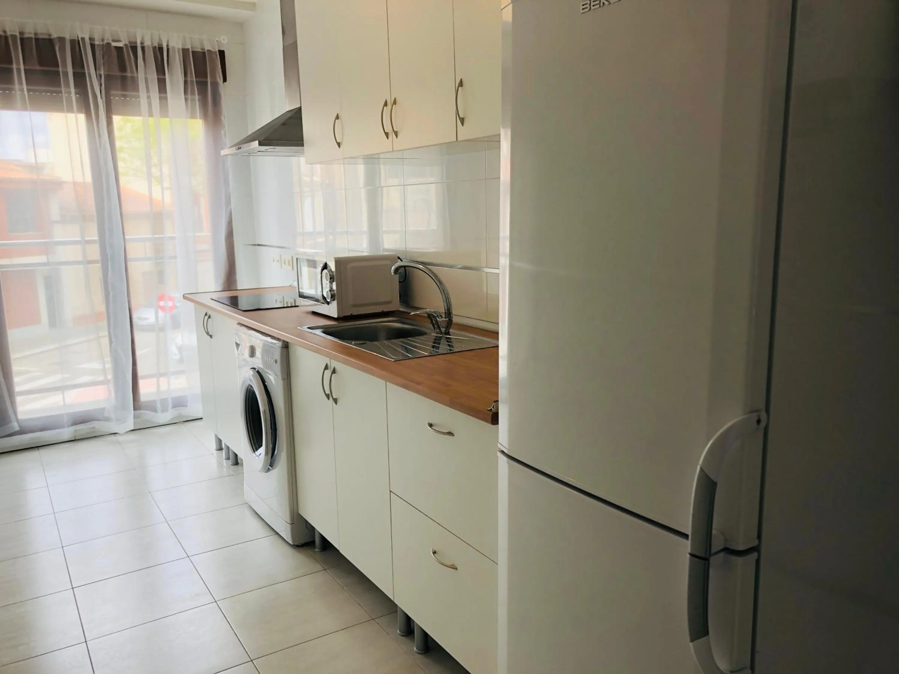 Kitchen or kitchenette in Apartamento Puente Romano P1-1B