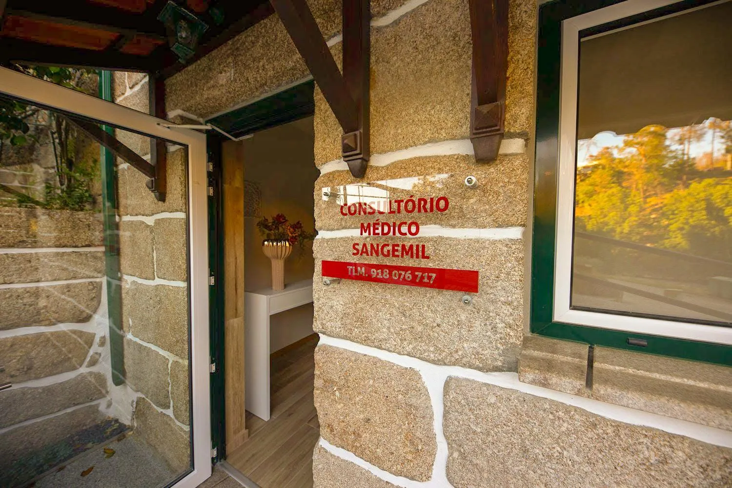 Facade/entrance in Hotel Beira Dão