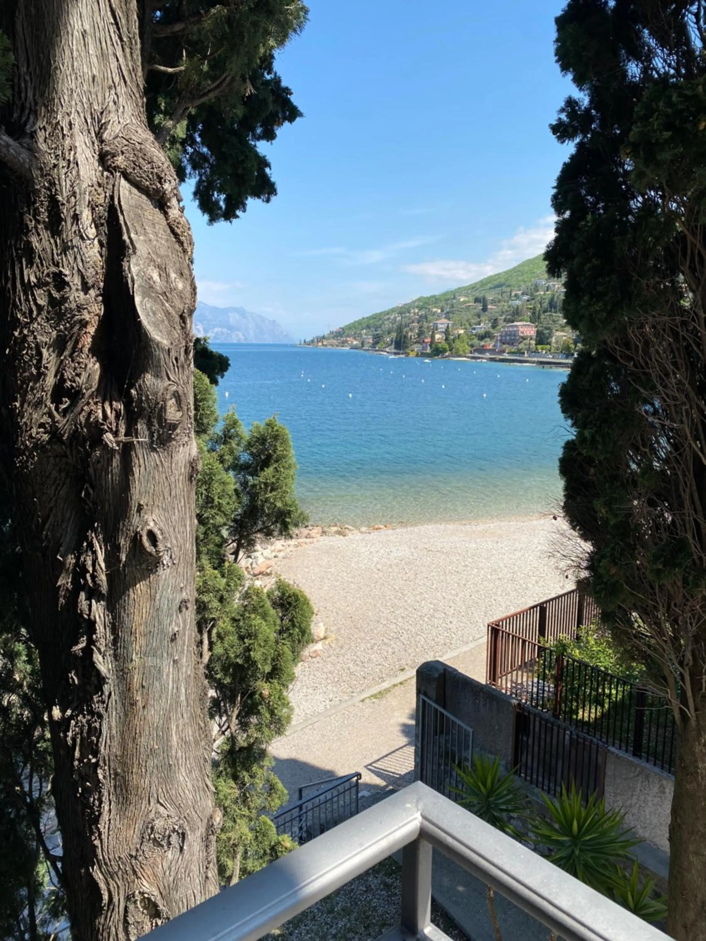 Lake view in Hotel Baia dei Pini