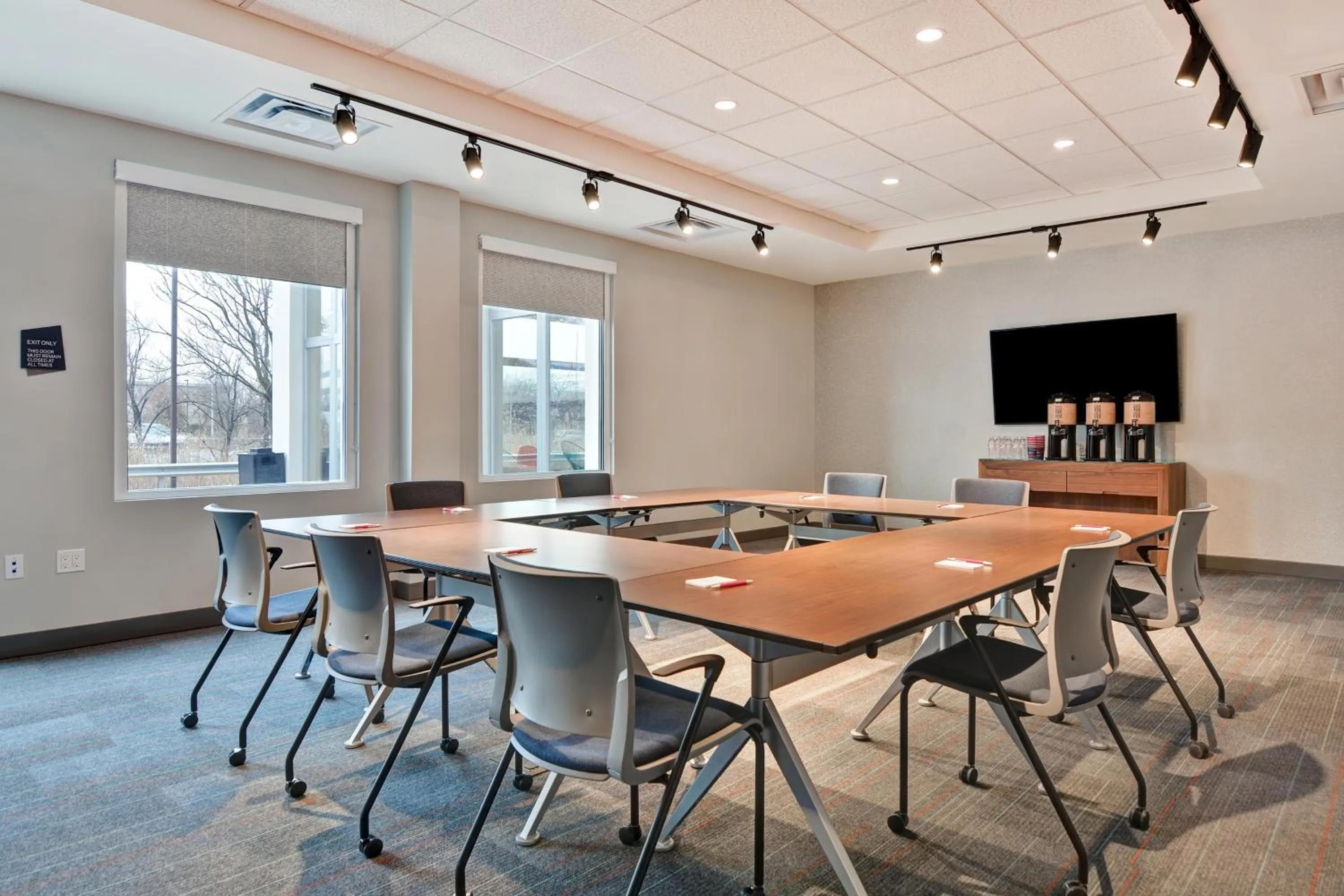 Meeting/conference room in Aloft Secaucus Meadowlands