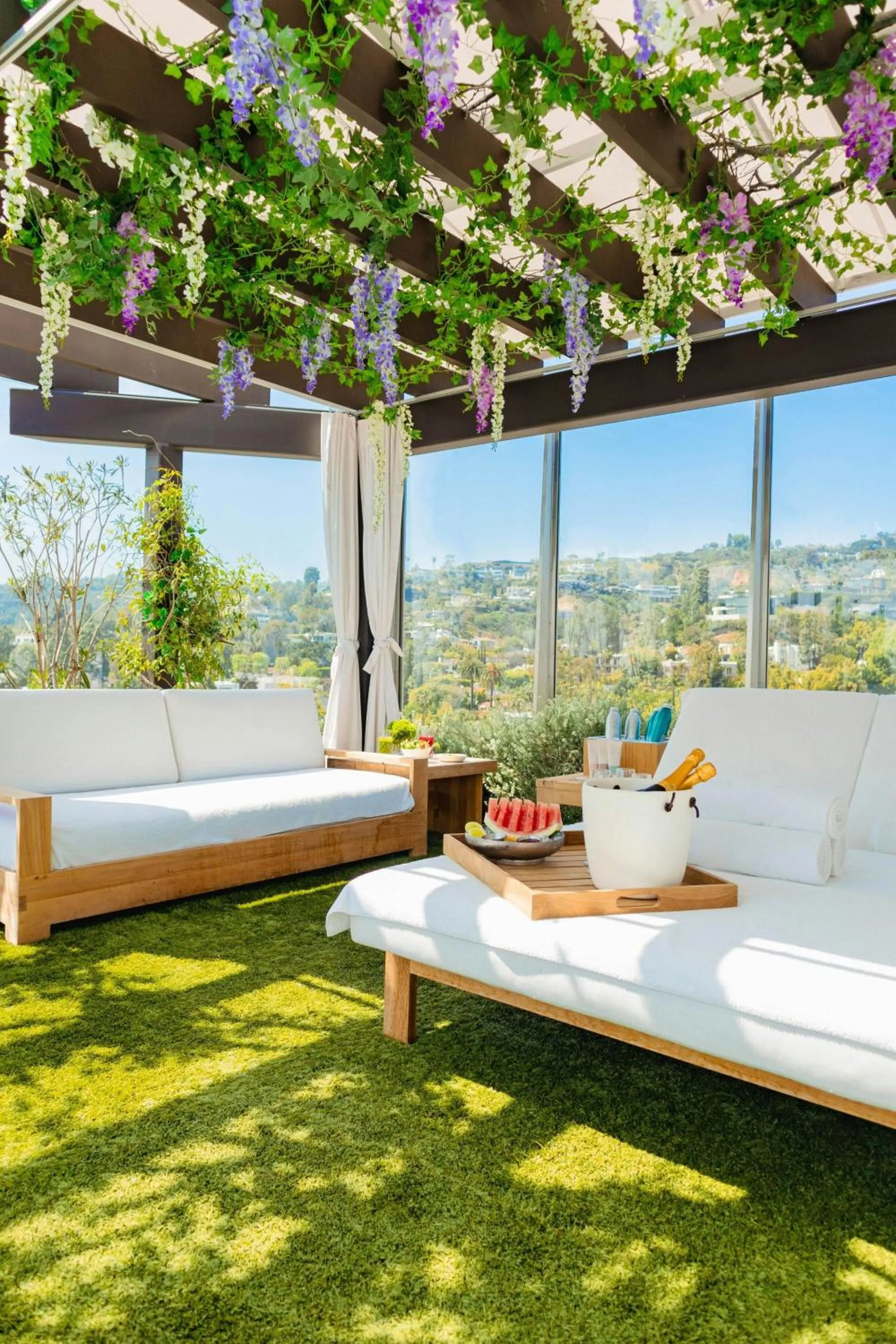 Swimming pool in The West Hollywood EDITION