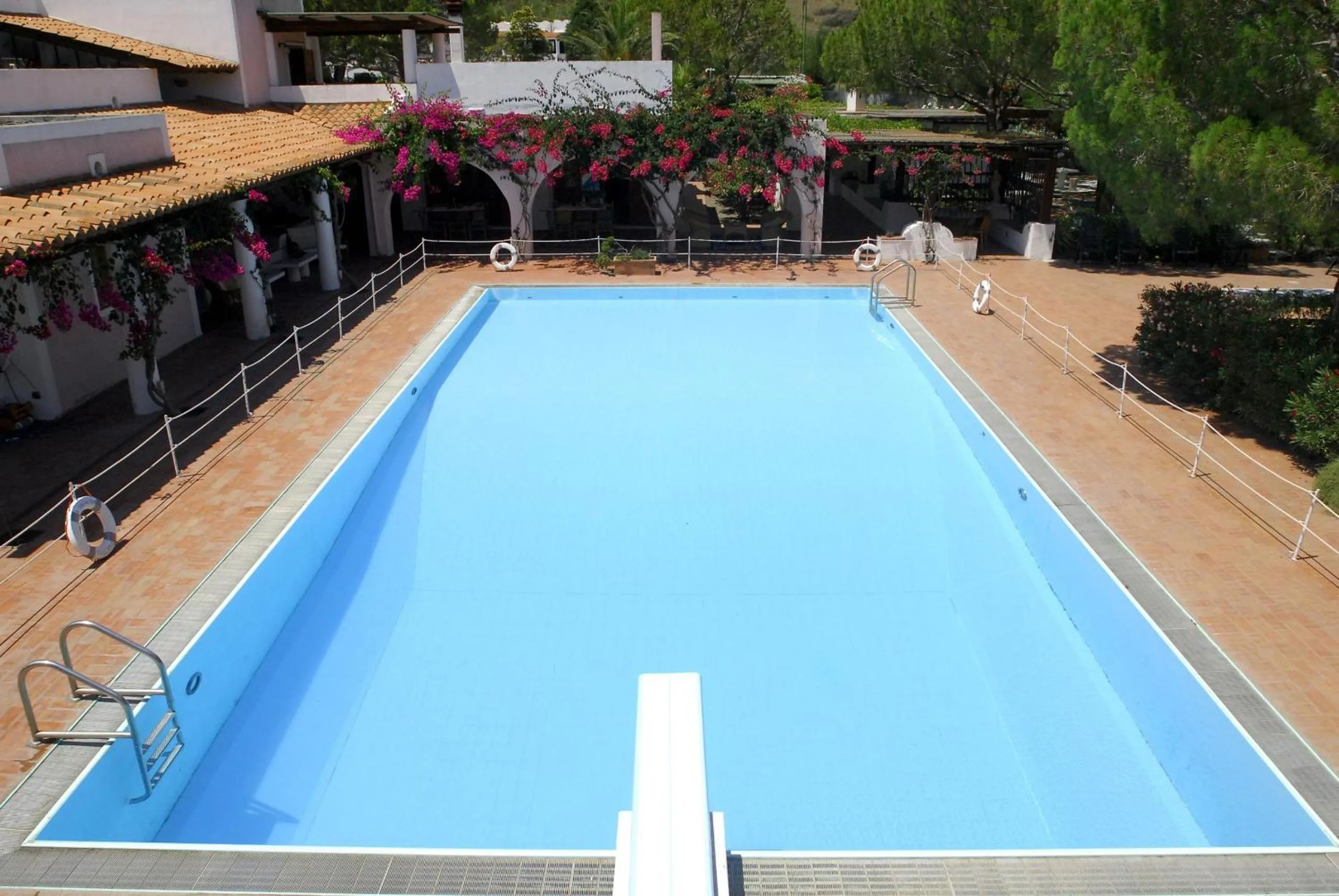 Pool view in Villa Saracina