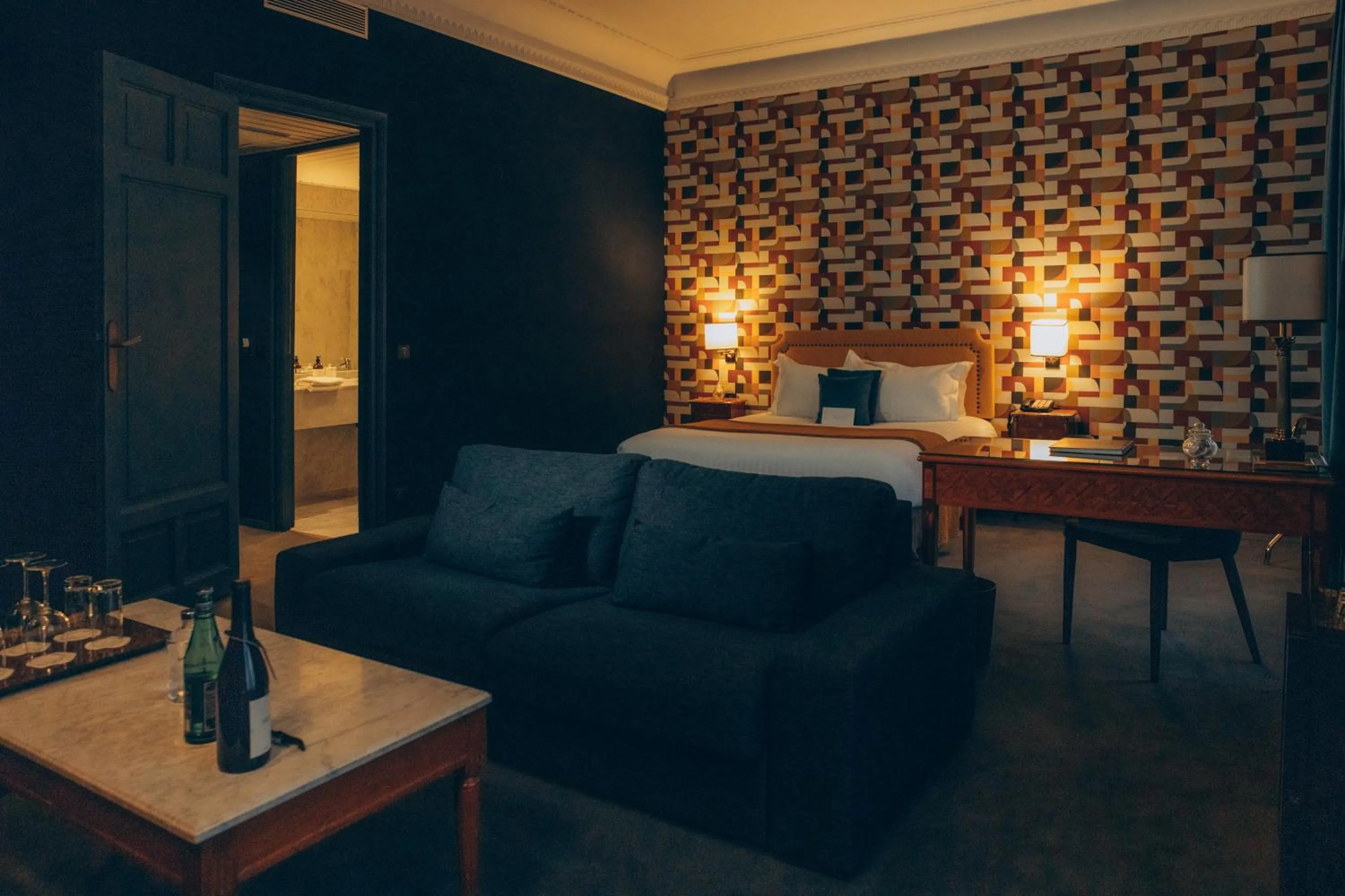 Photo of the whole room in Hôtel Carlton Lille