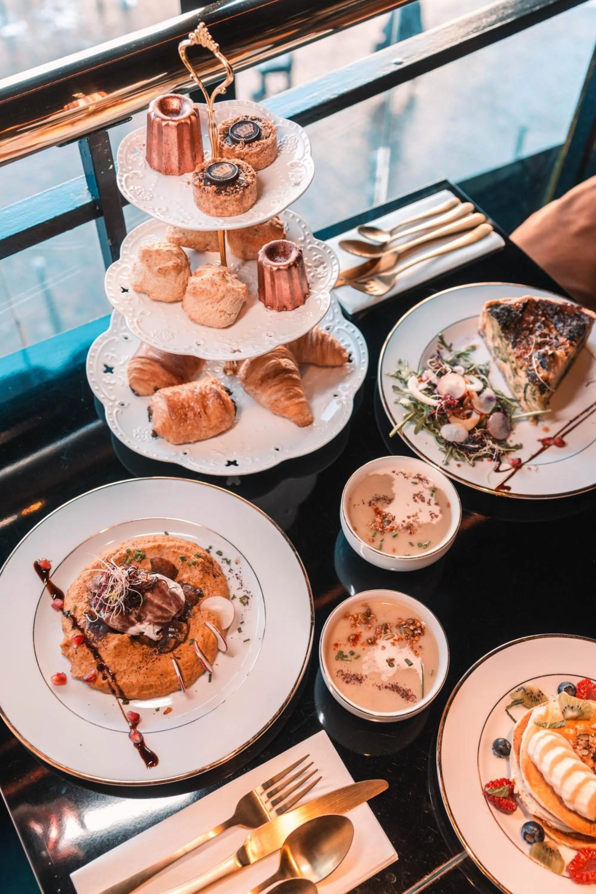 Breakfast in Hôtel Carlton Lille