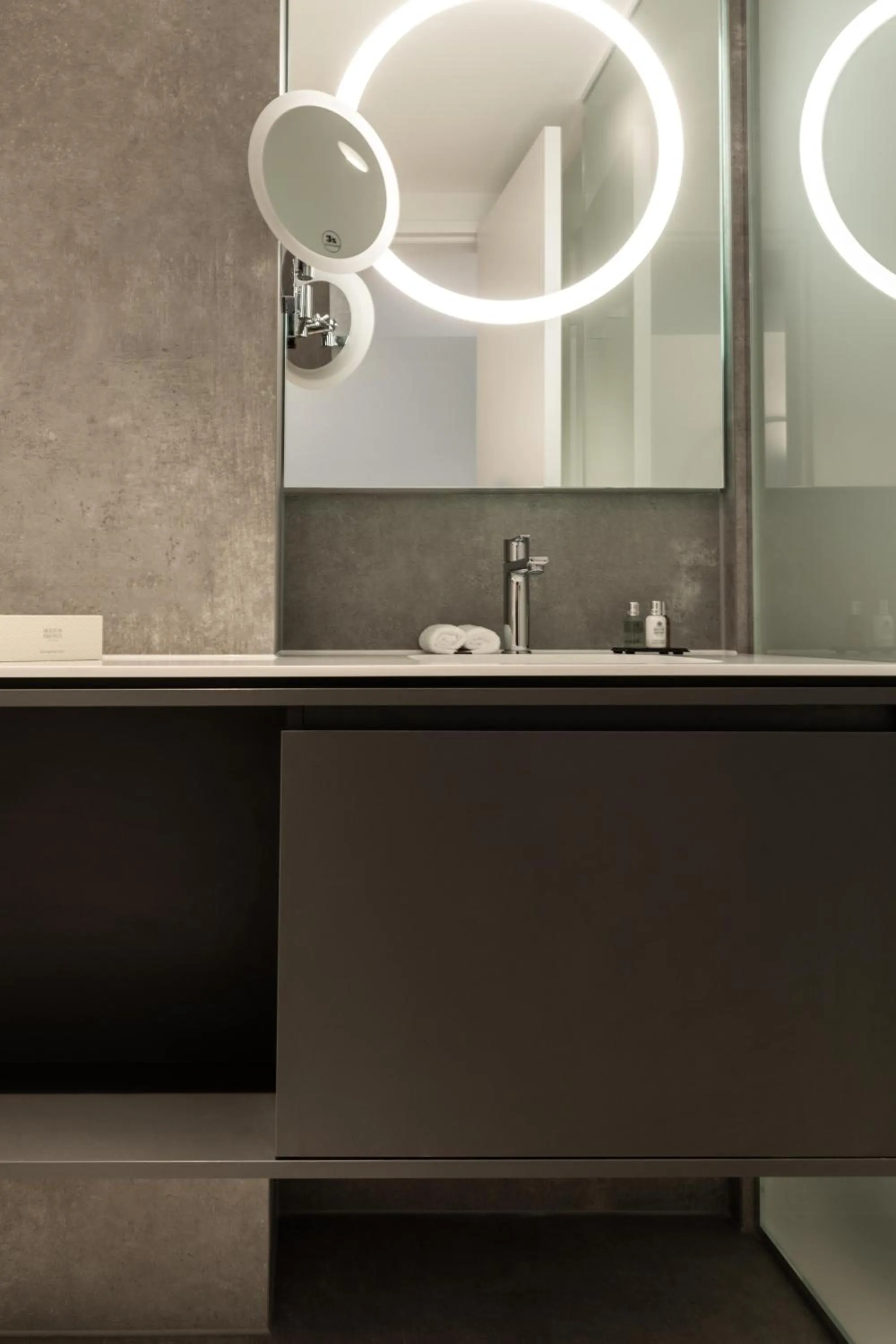Bathroom in KPM Hotel & Residences Berlin, a Member of Design Hotels