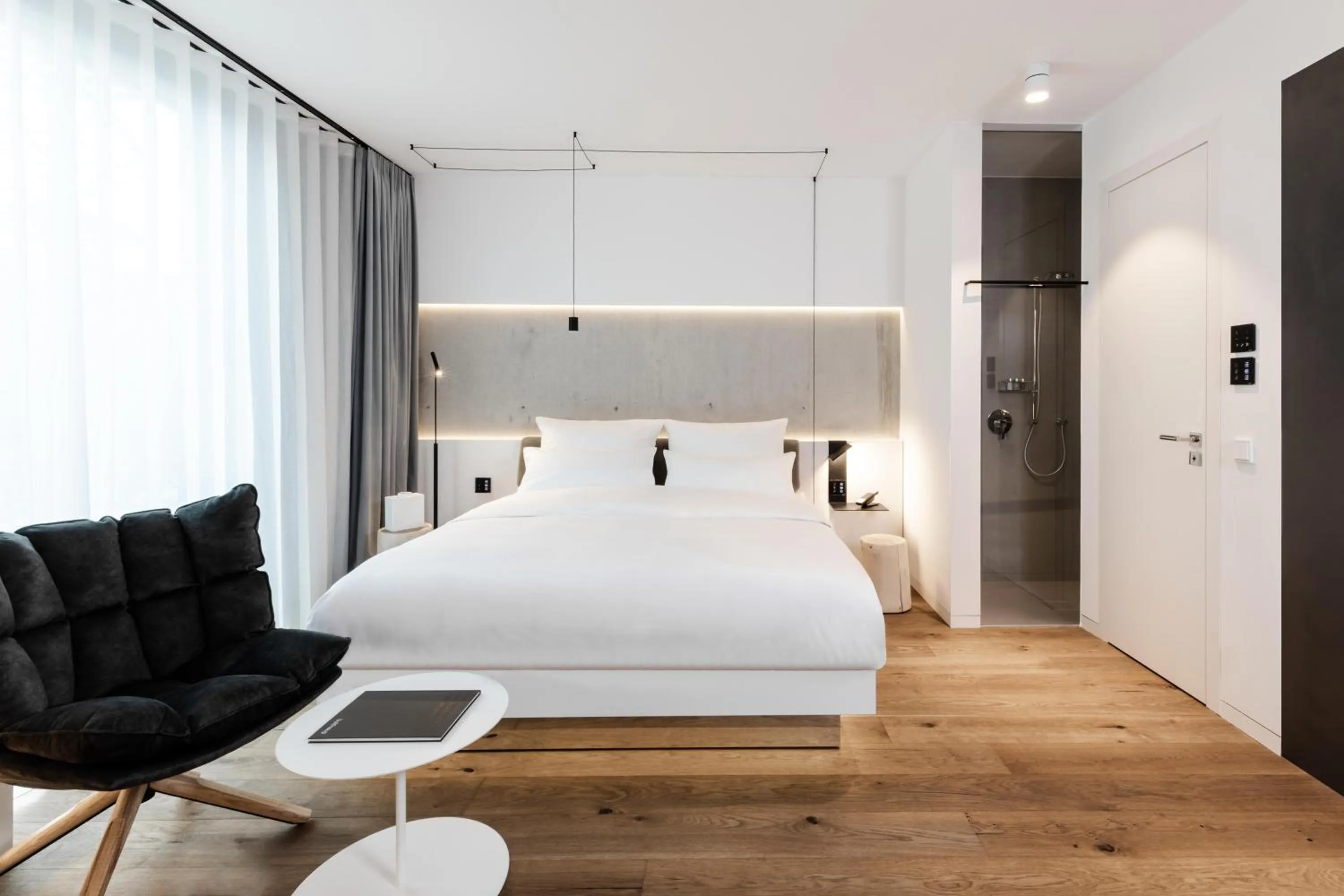 Photo of the whole room, Bed in KPM Hotel & Residences Berlin, a Member of Design Hotels