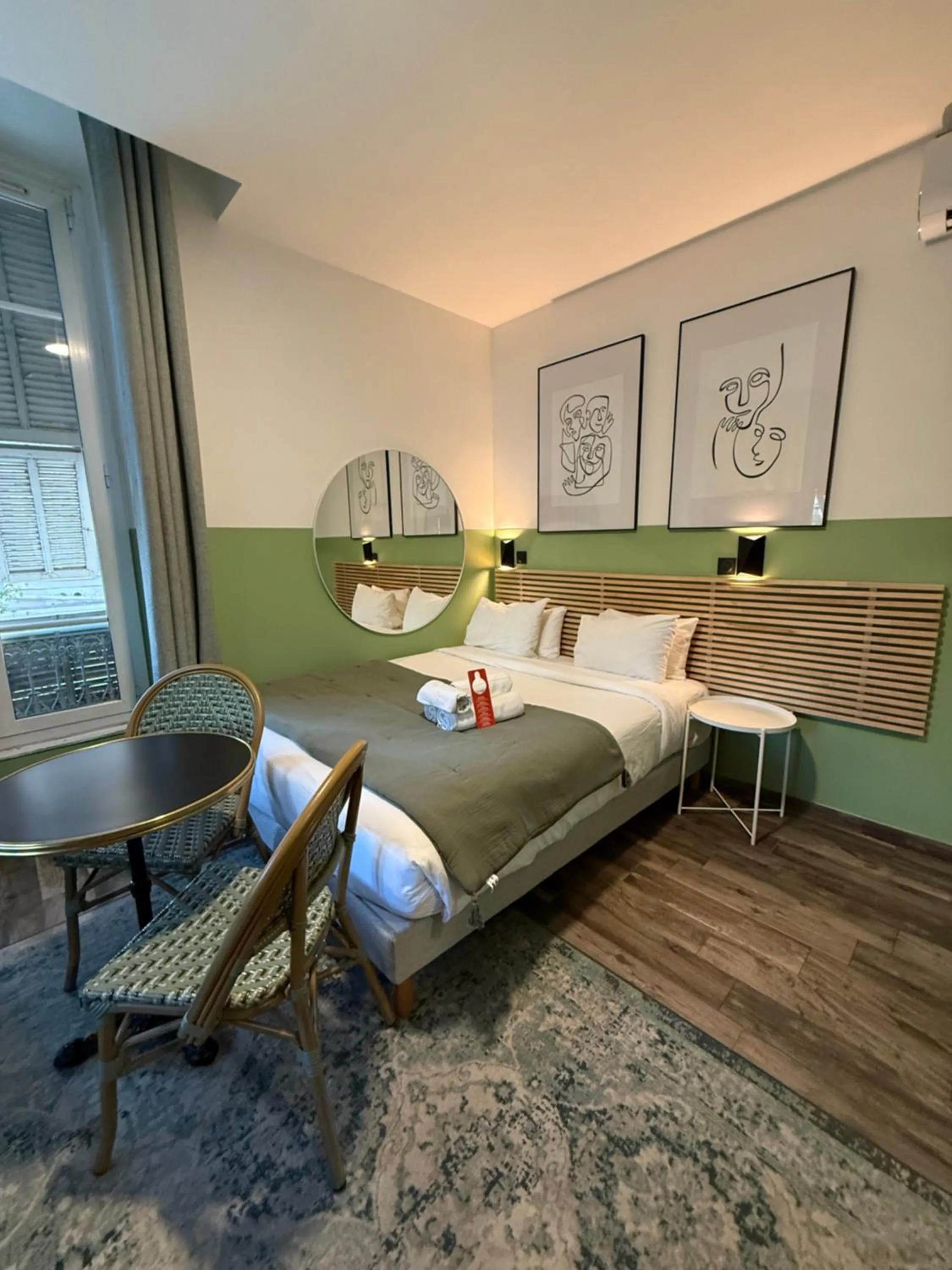 Bed in Hotel de Berne