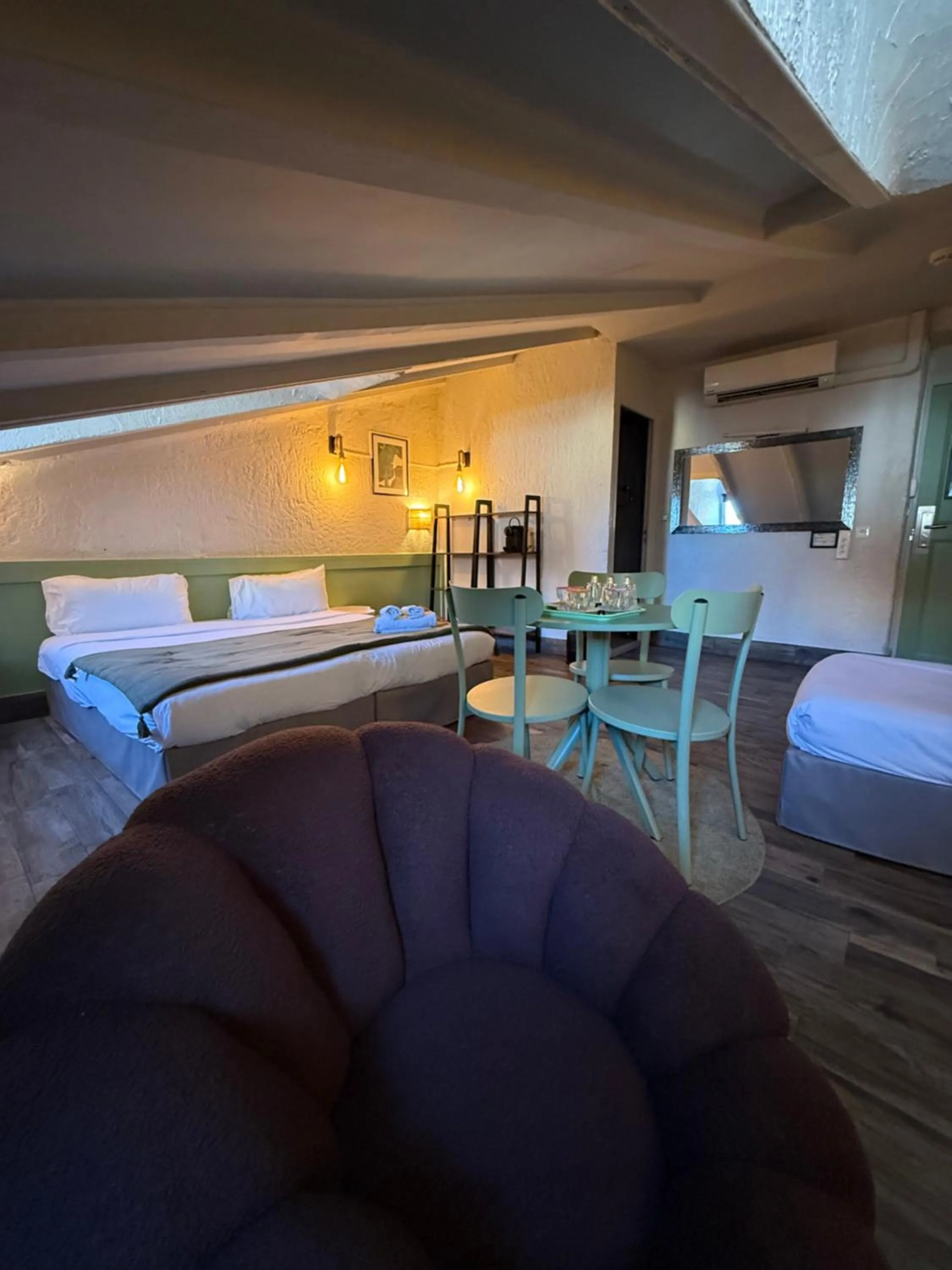 Bed in Hotel de Berne