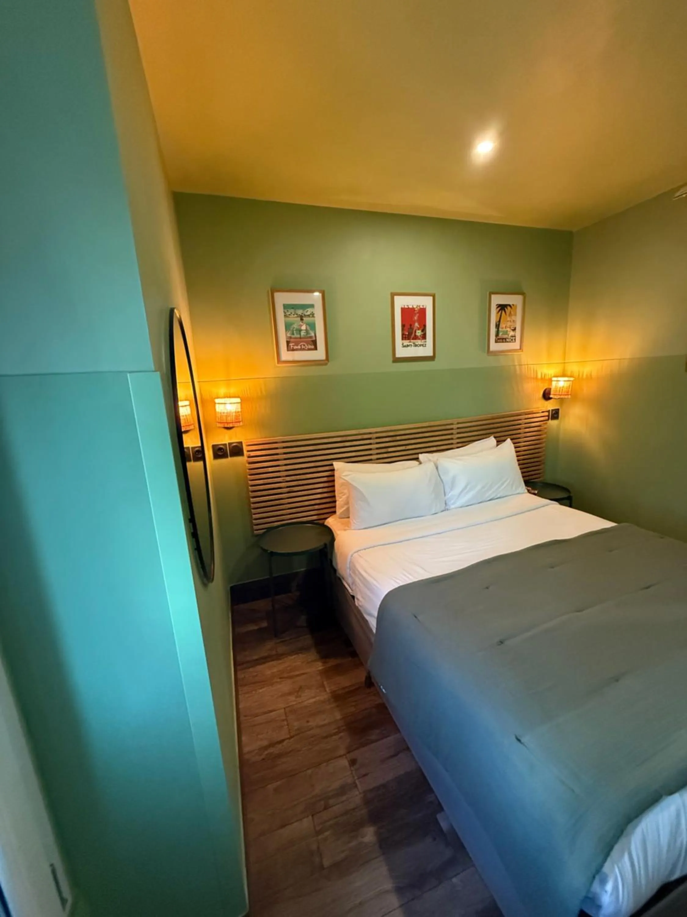 Bed in Hotel de Berne