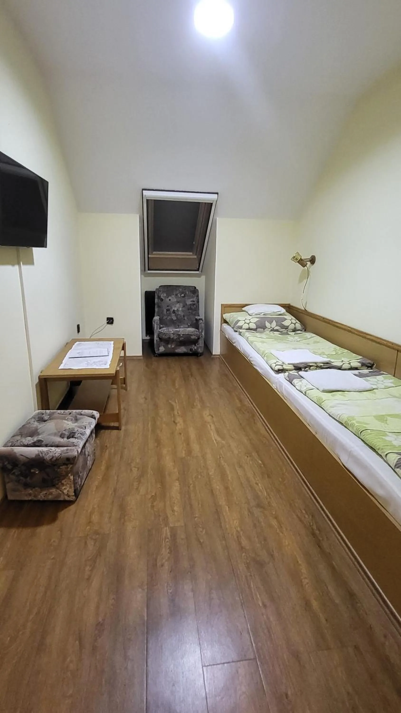 Bed in Hotel Orchidea